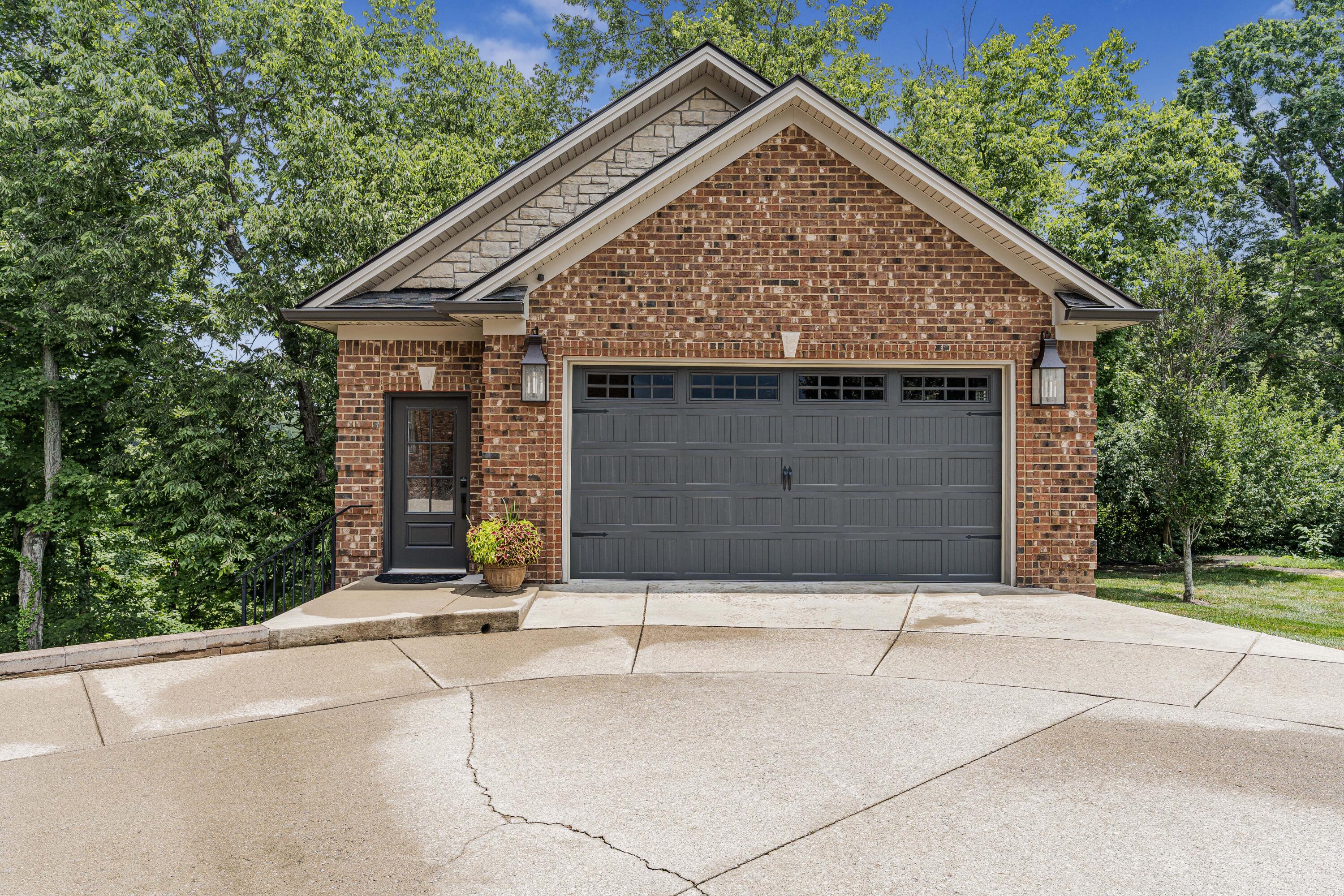 216 Avawam Drive Property Photo 4