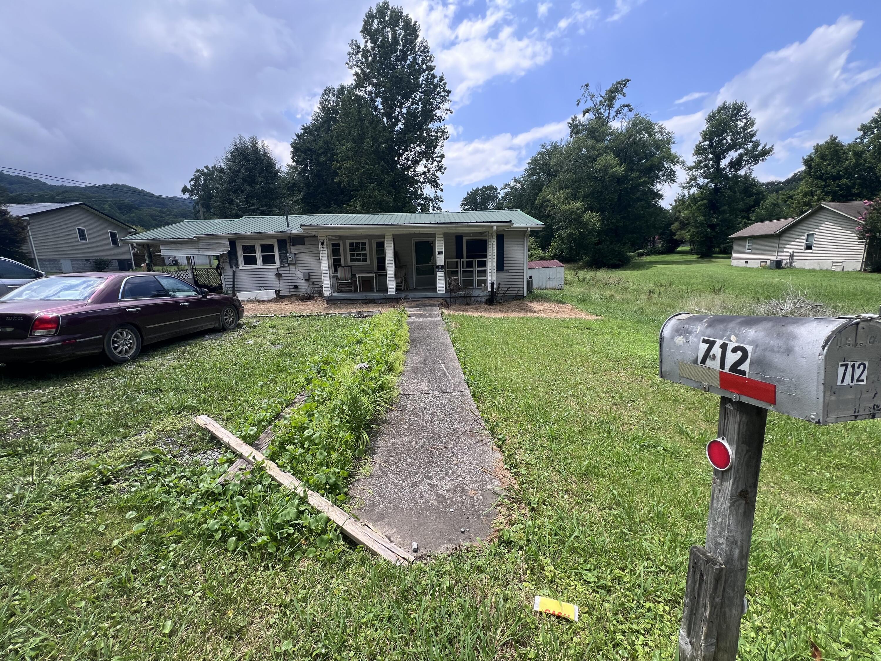 712 Balmoral Road Property Photo 1
