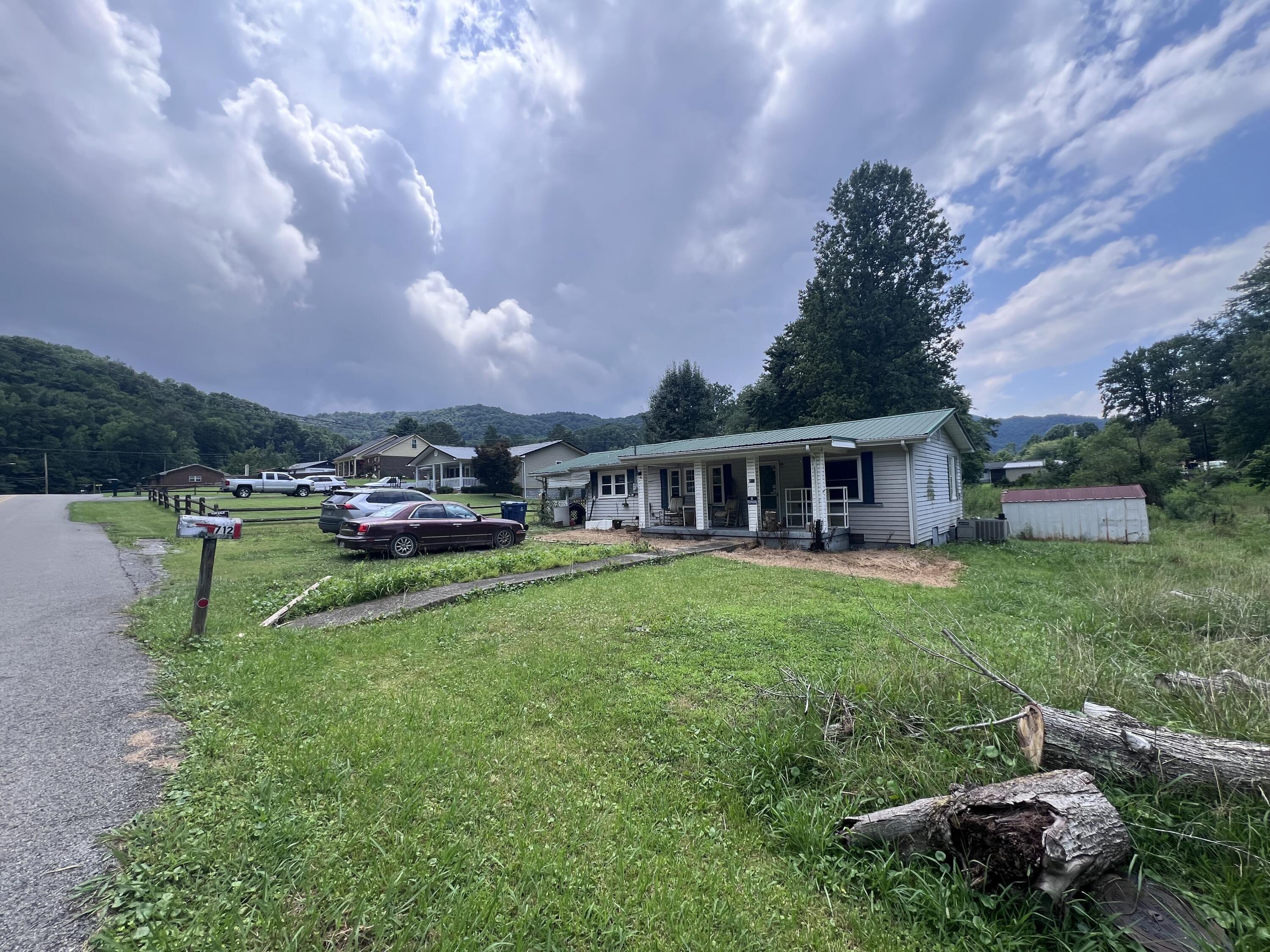 712 Balmoral Road Property Photo 2