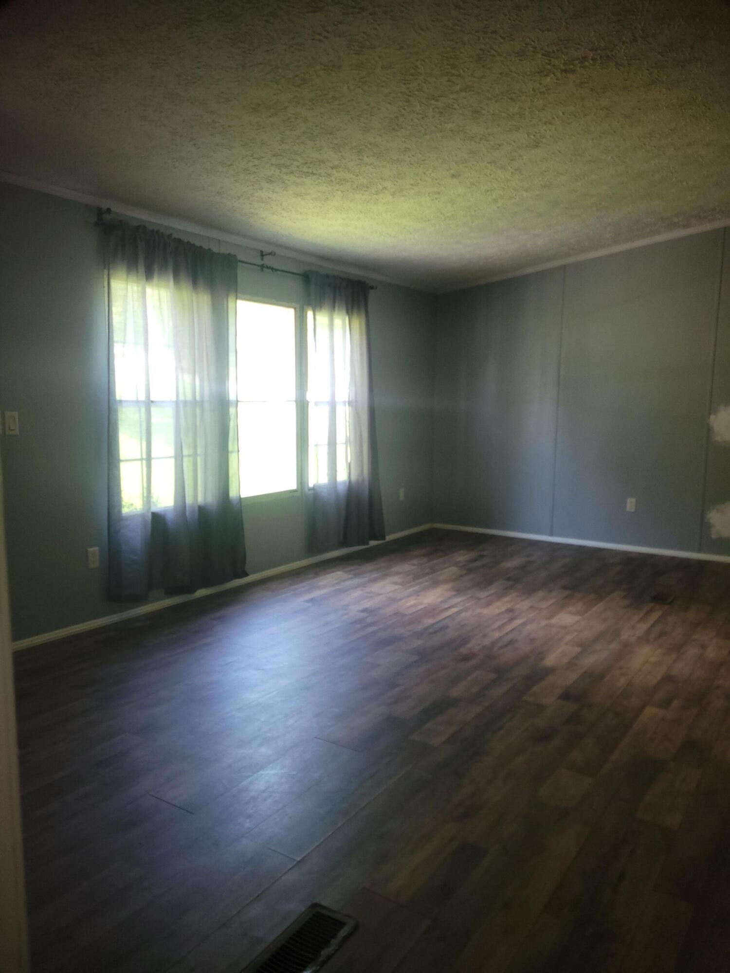 10 Timberland Circle Property Photo 8
