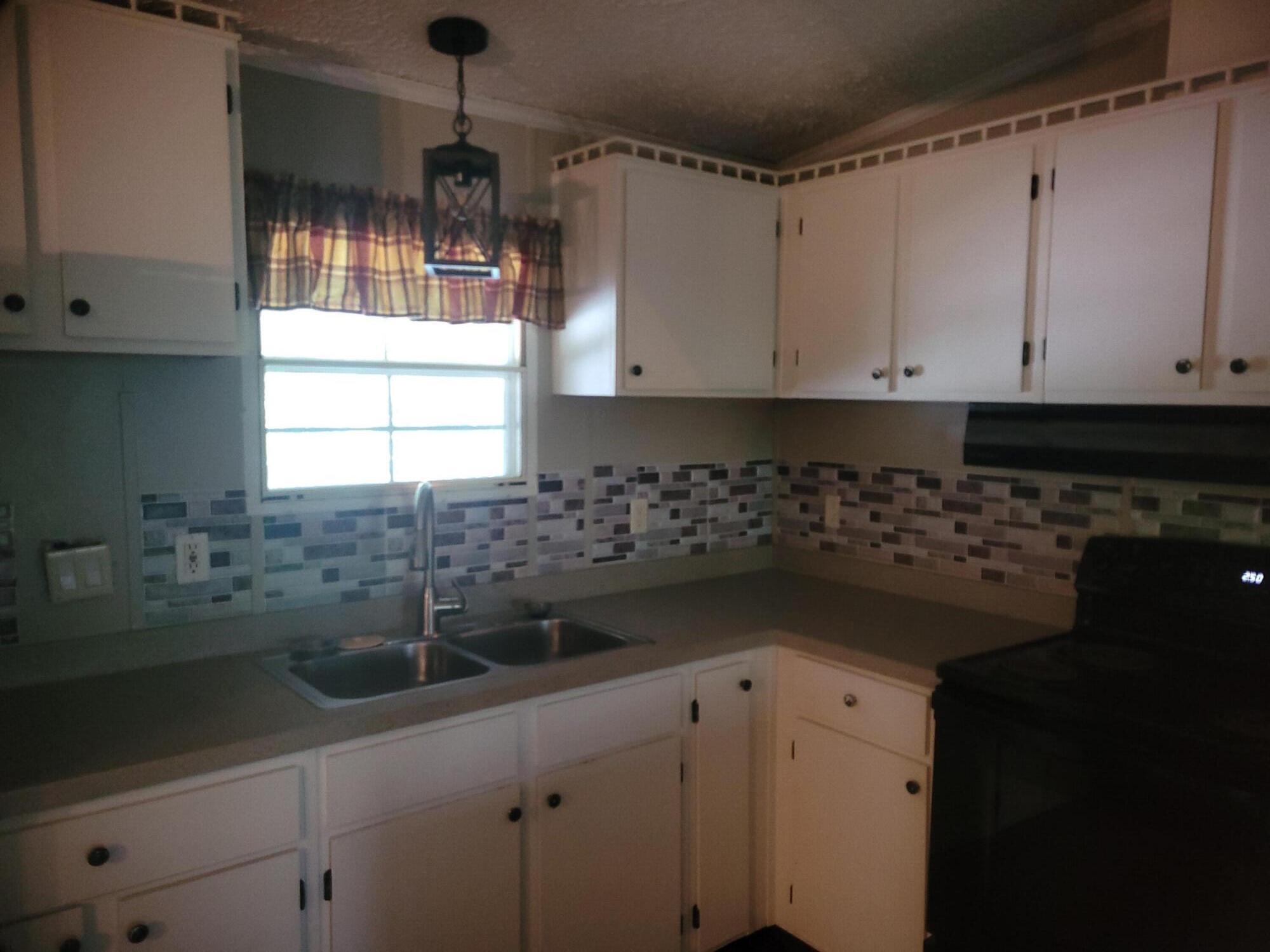 10 Timberland Circle Property Photo 15