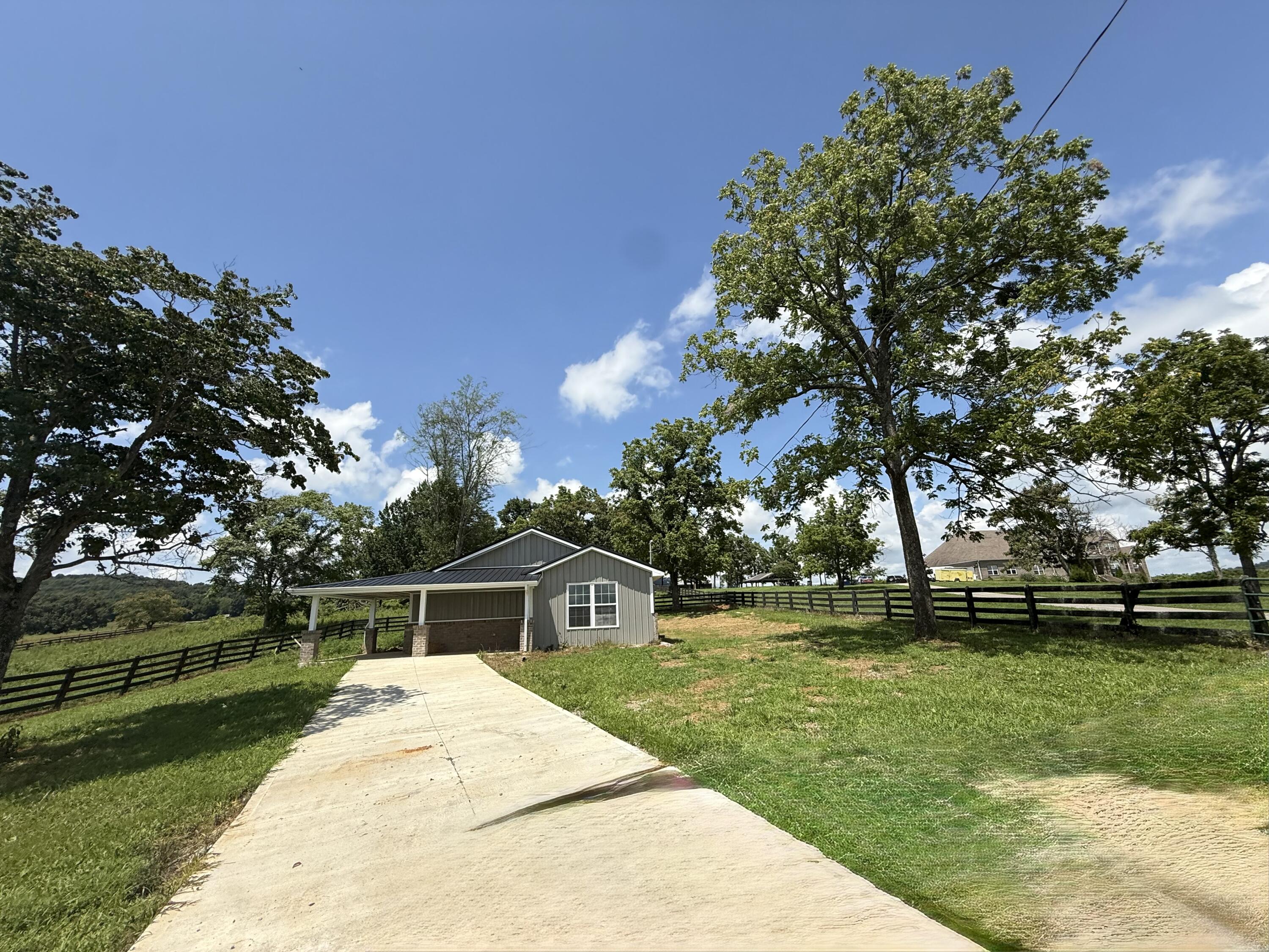 1505 White Road Property Photo 21