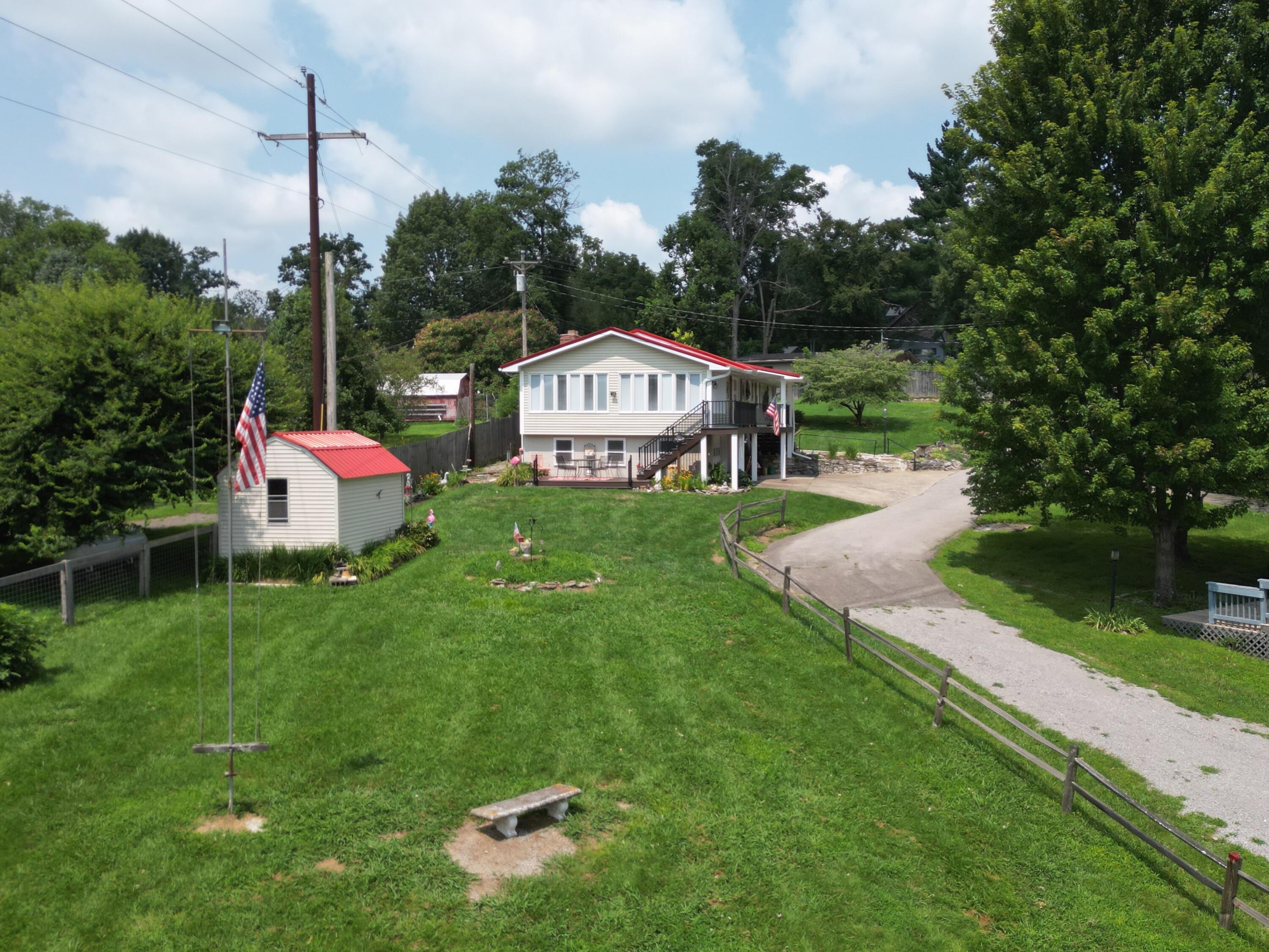 464 Sunrise Property Photo 5