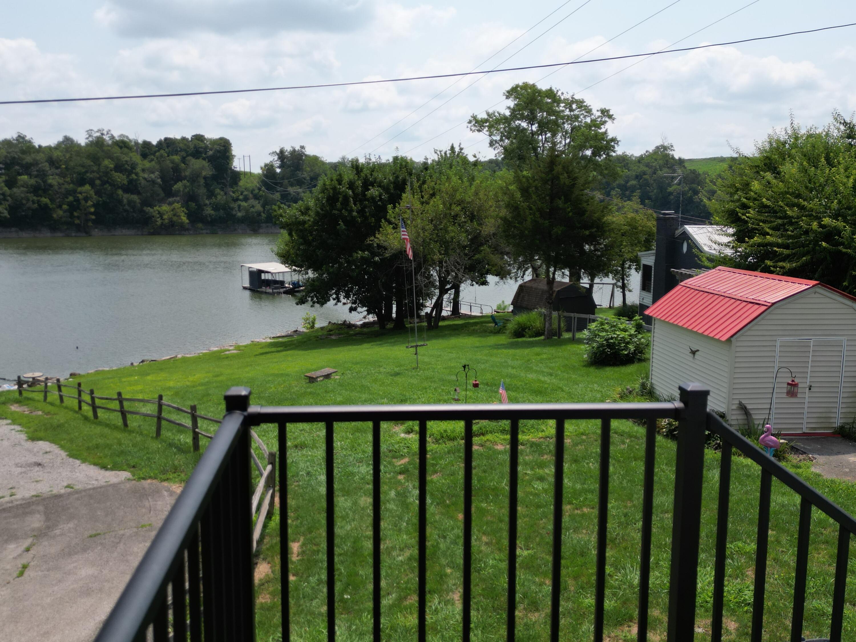 464 Sunrise Property Photo 18