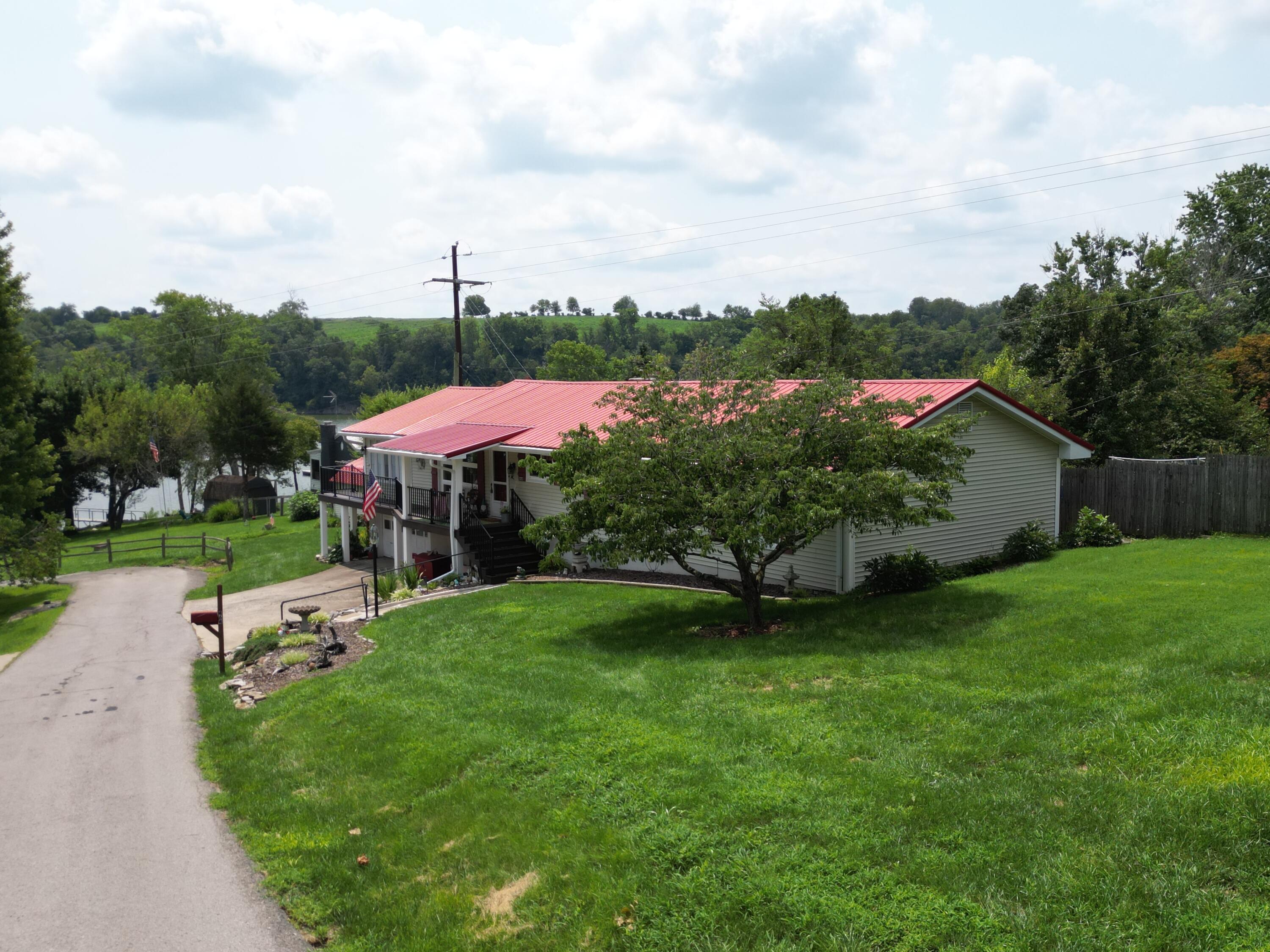 464 Sunrise Property Photo 22