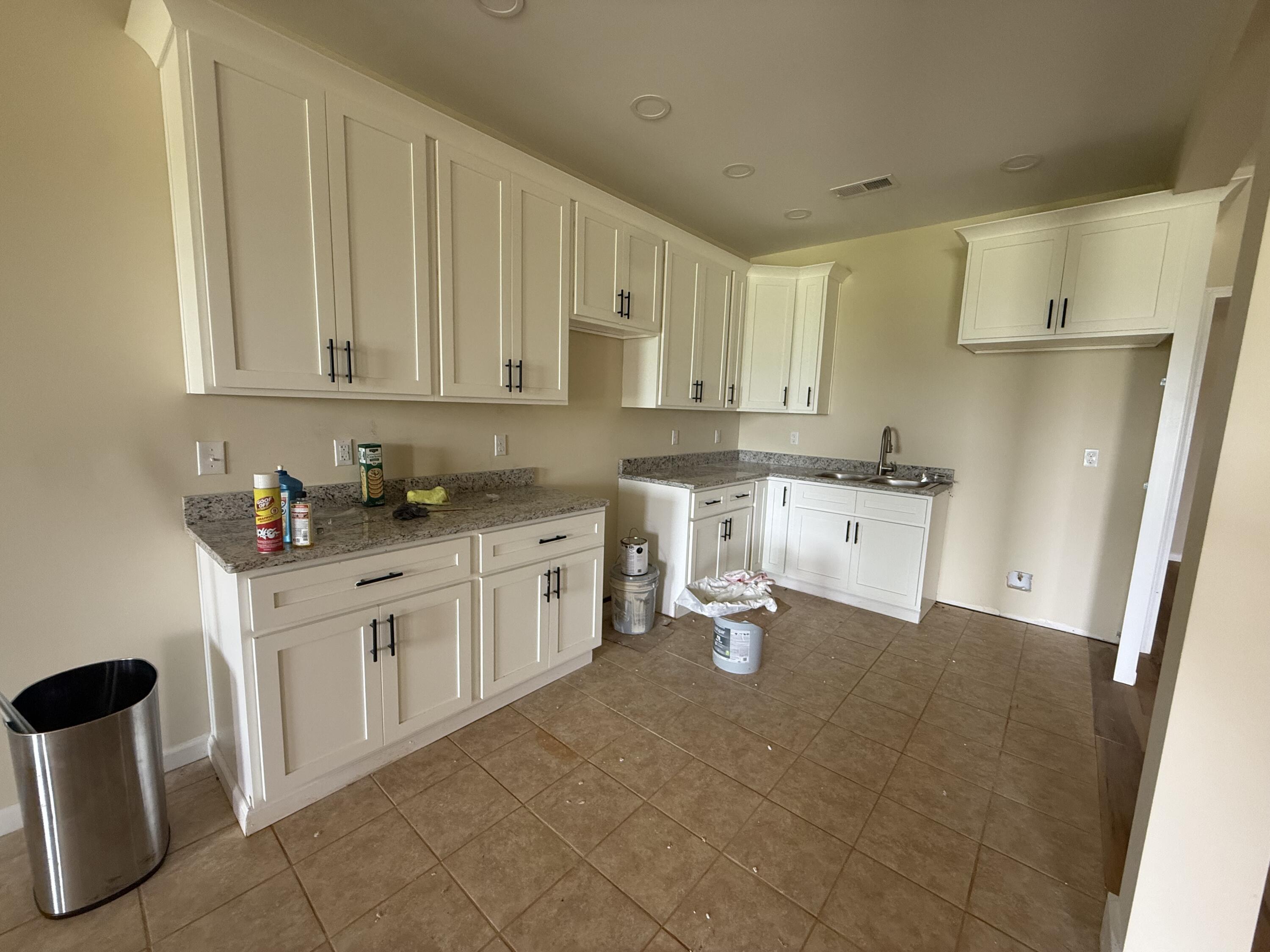 1615 White Road Property Photo 3