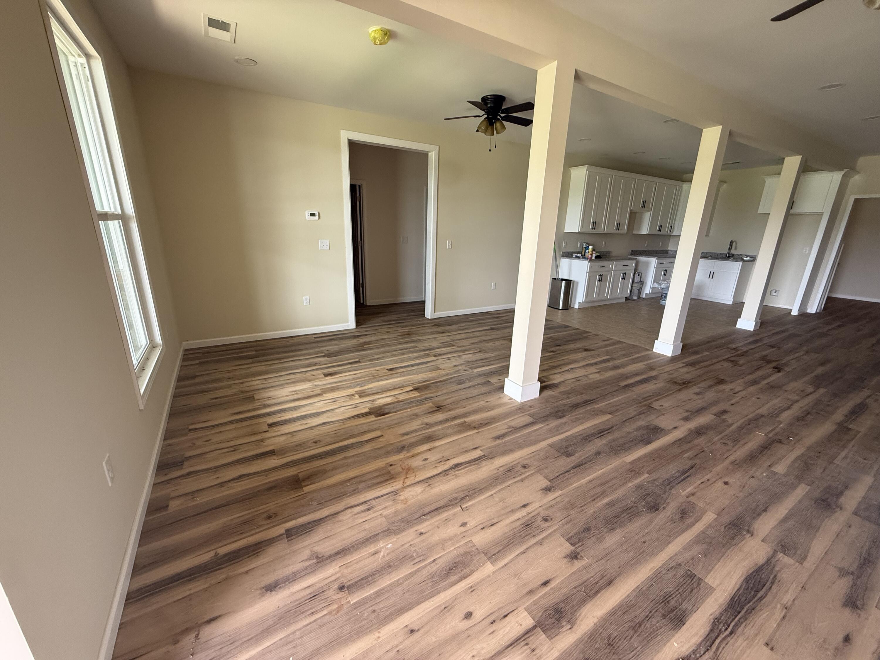 1615 White Road Property Photo 4