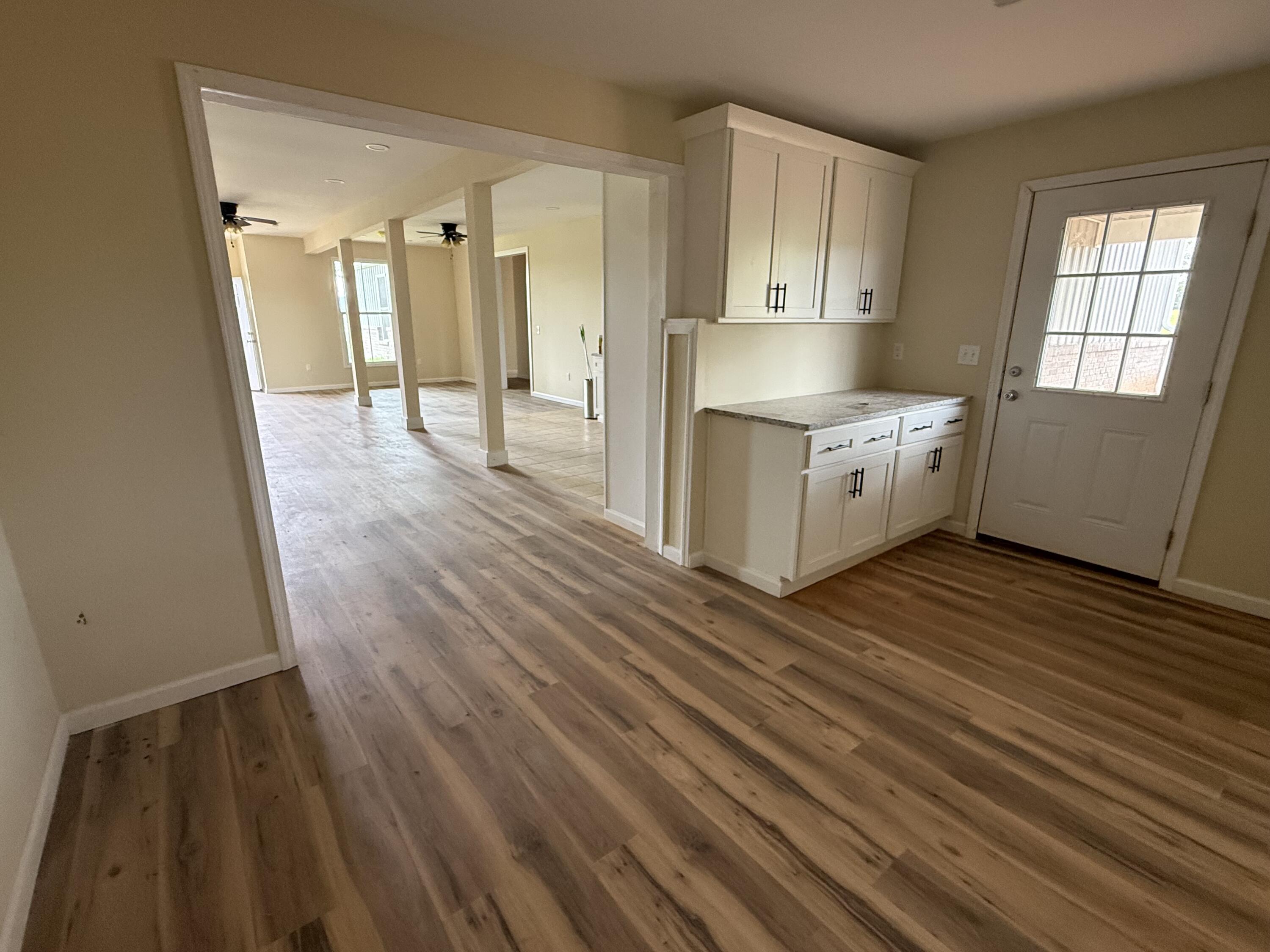 1615 White Road Property Photo 17