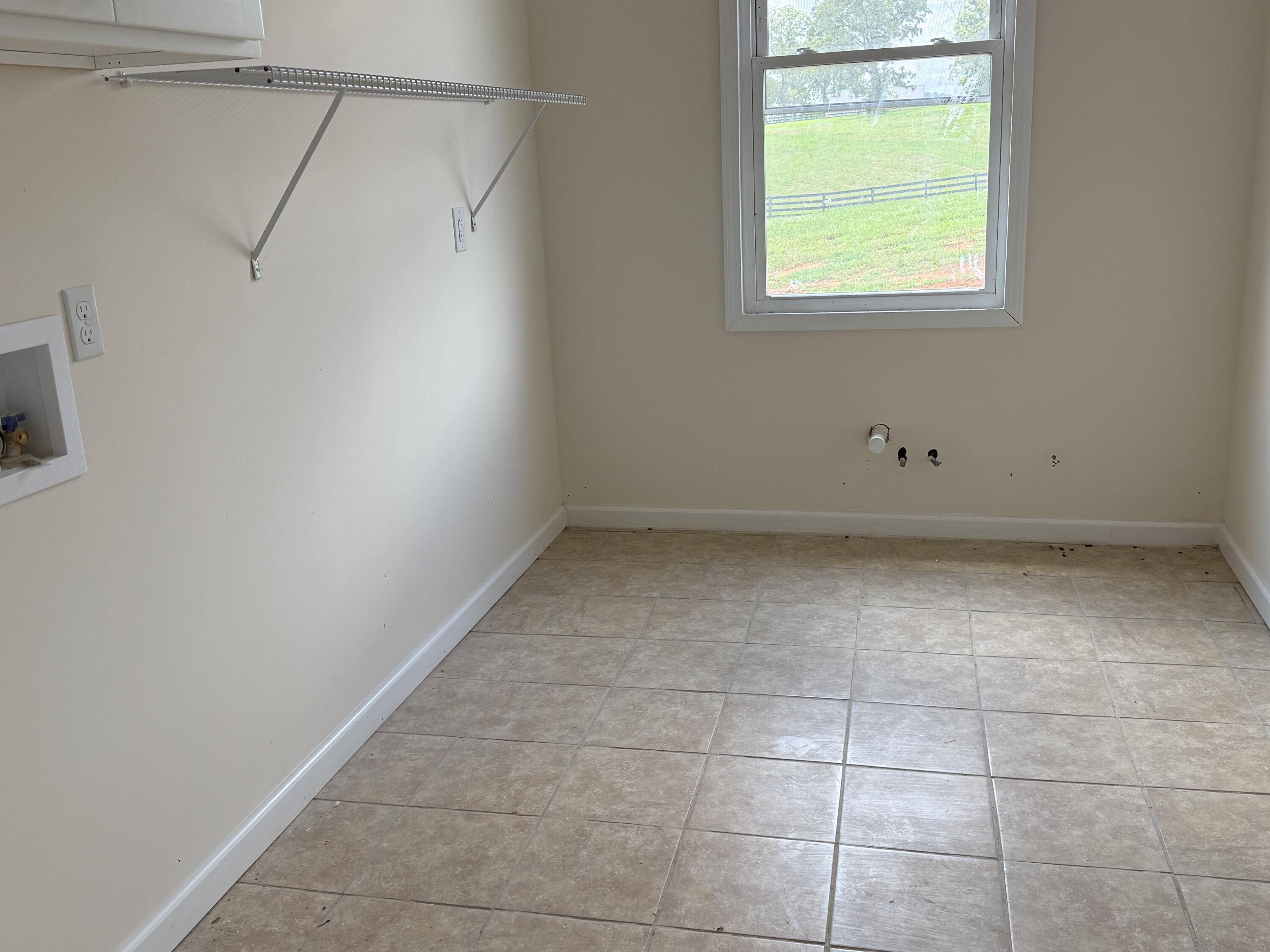1615 White Road Property Photo 20