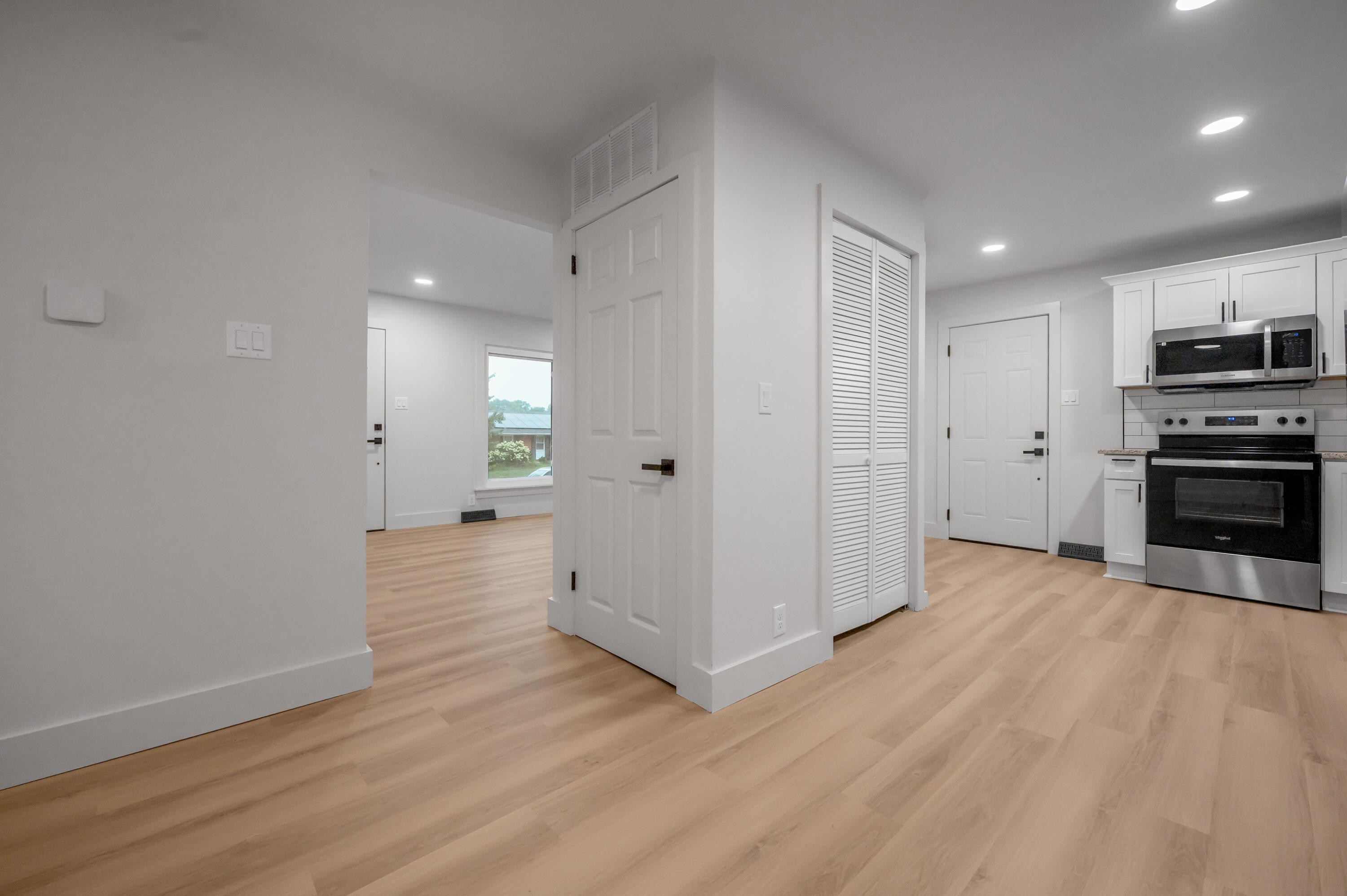 2434 Seine Road Property Photo 5