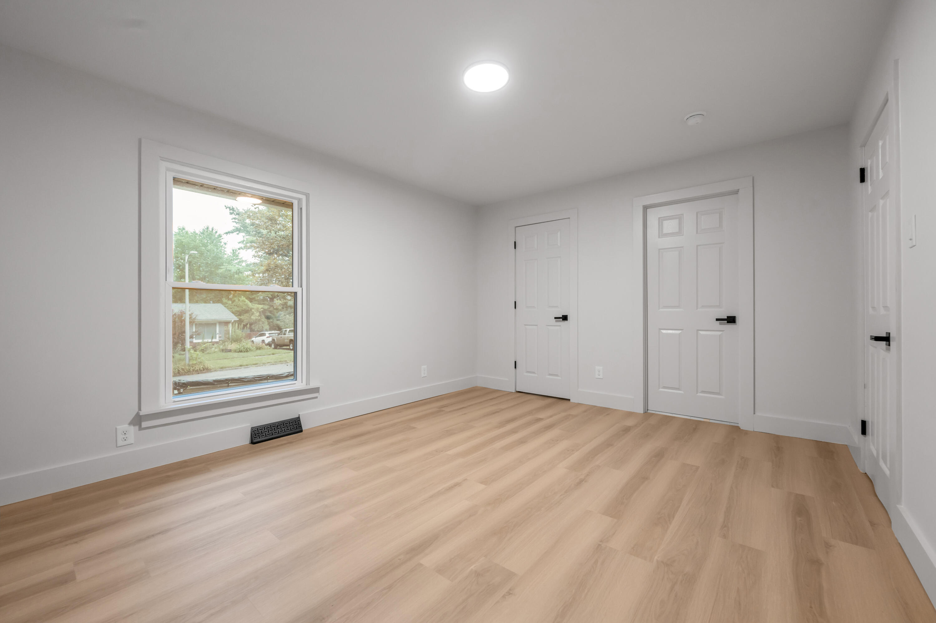 2434 Seine Road Property Photo 6