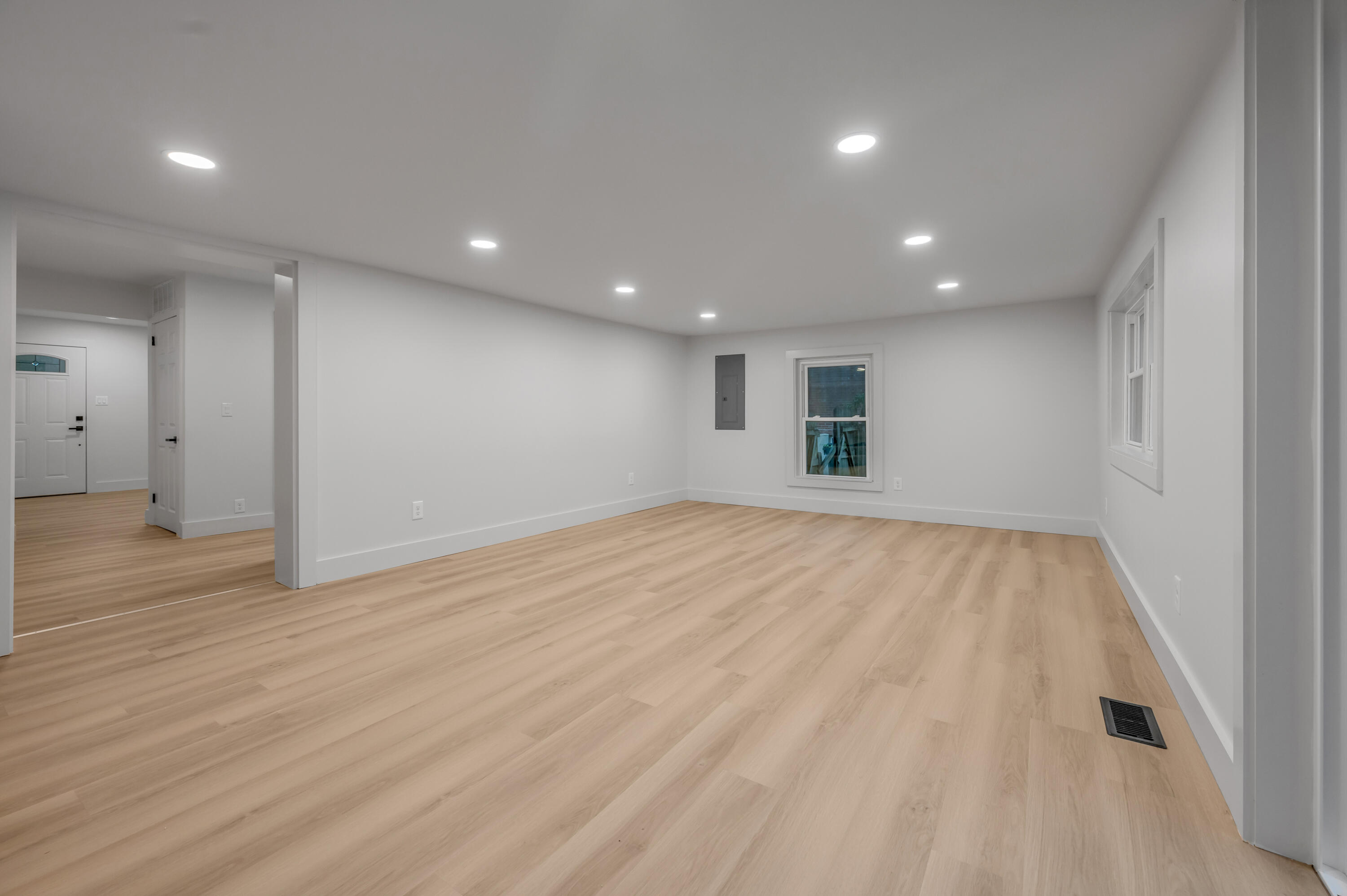 2434 Seine Road Property Photo 10