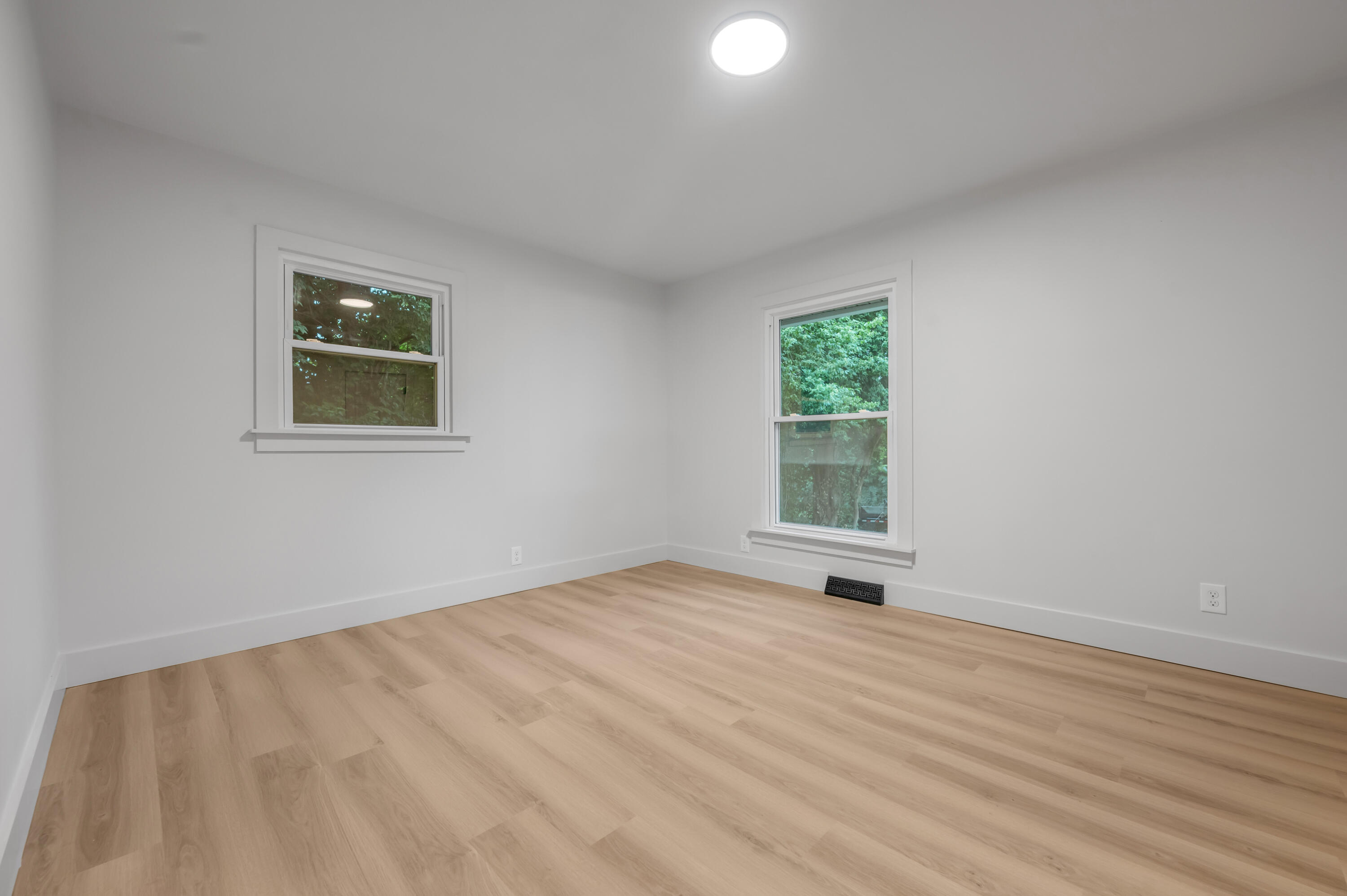 2434 Seine Road Property Photo 27