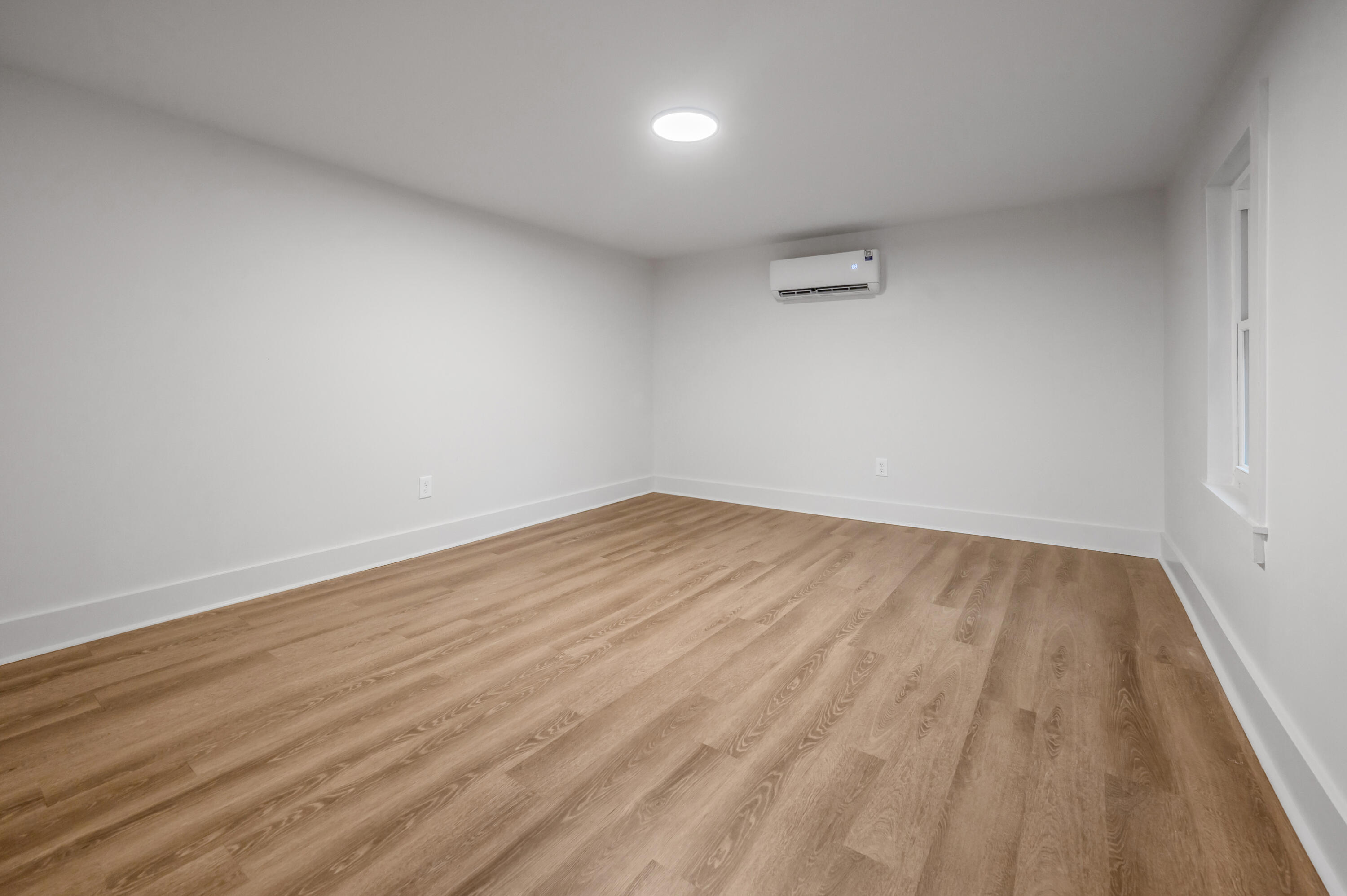 2434 Seine Road Property Photo 33
