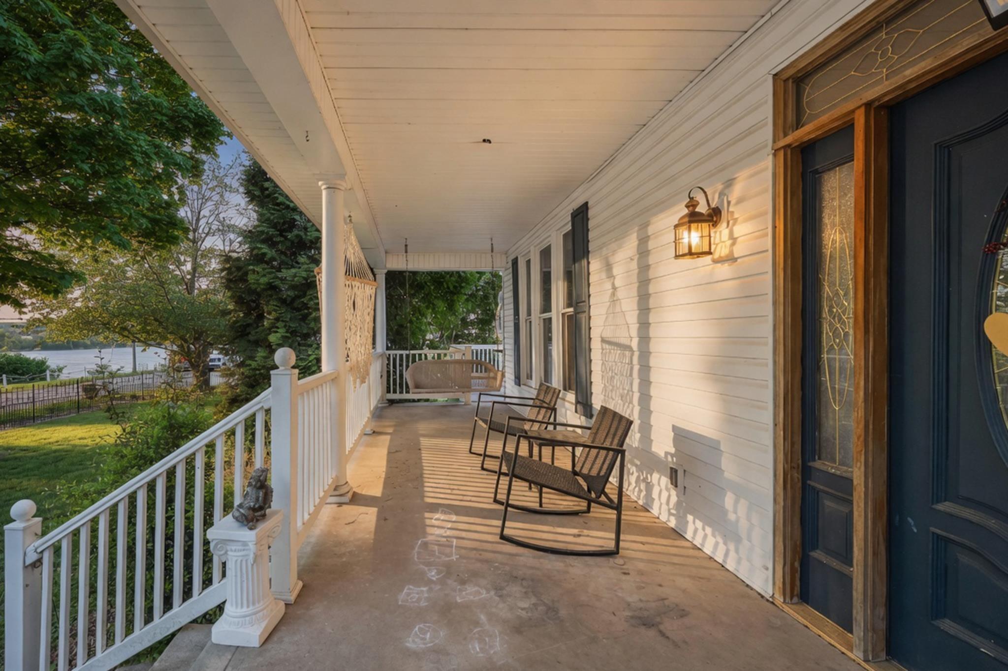 201 Riverside Drive Property Photo 4