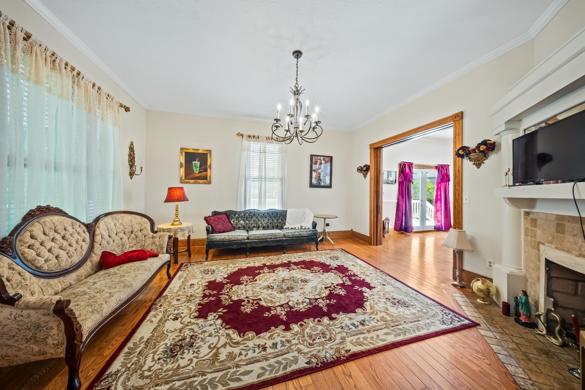 201 Riverside Drive Property Photo 6