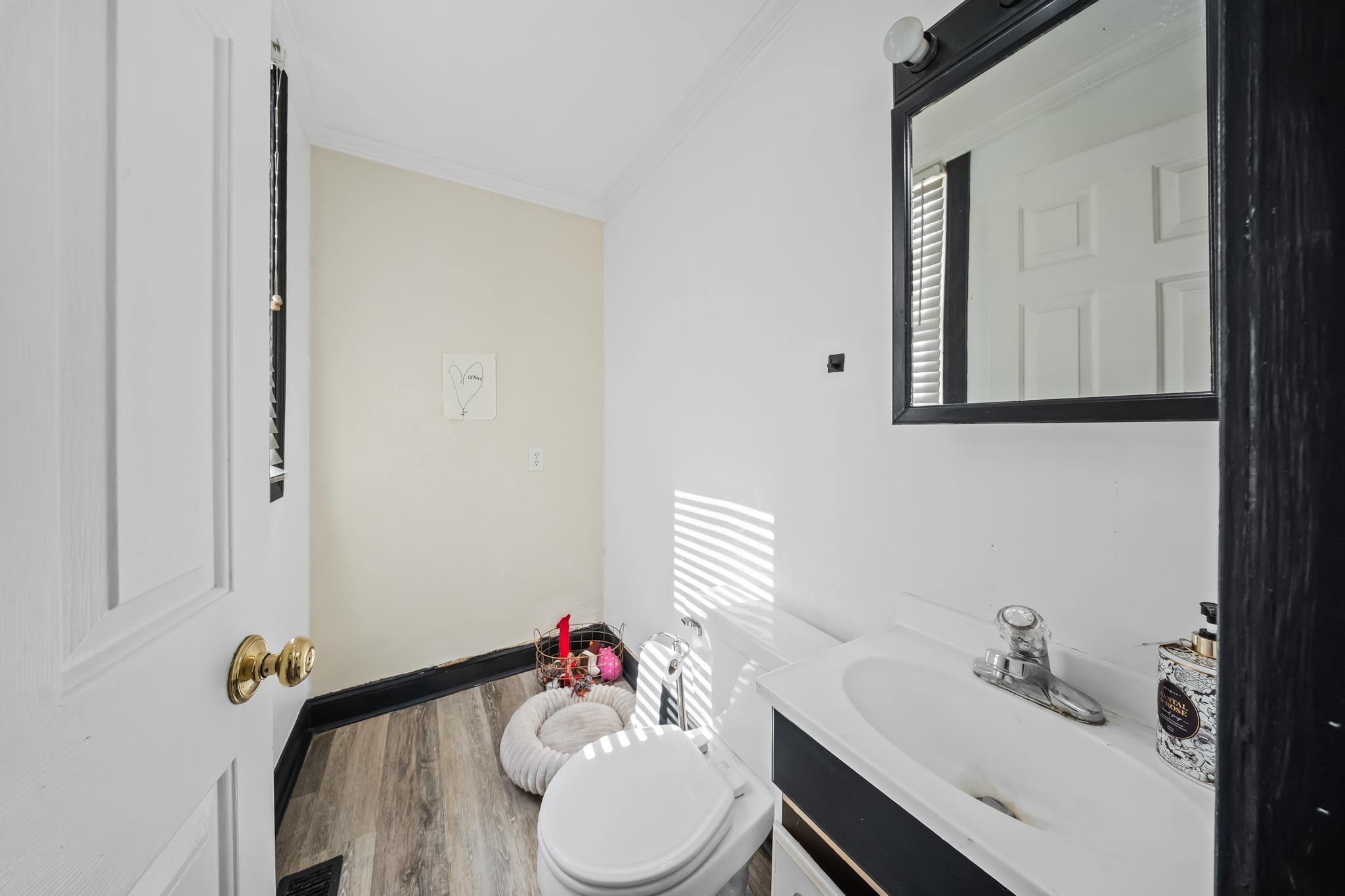 201 Riverside Drive Property Photo 14