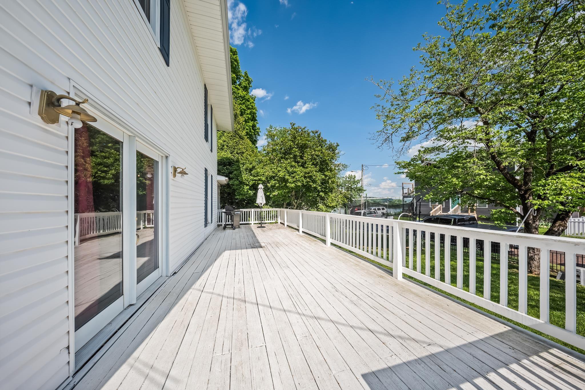 201 Riverside Drive Property Photo 21