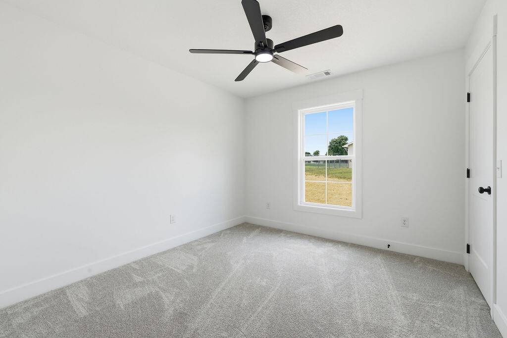 389 Washington Drive Property Photo 19