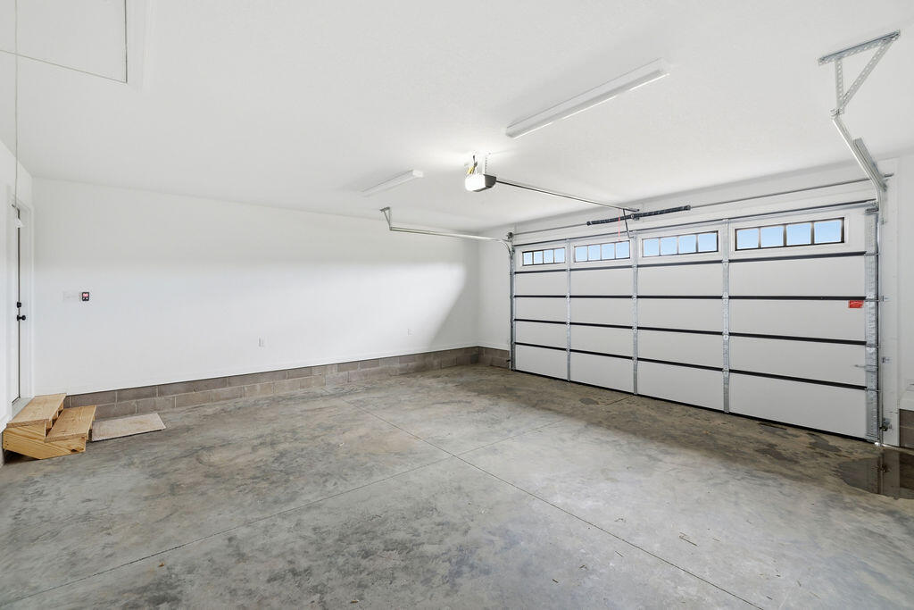 389 Washington Drive Property Photo 32