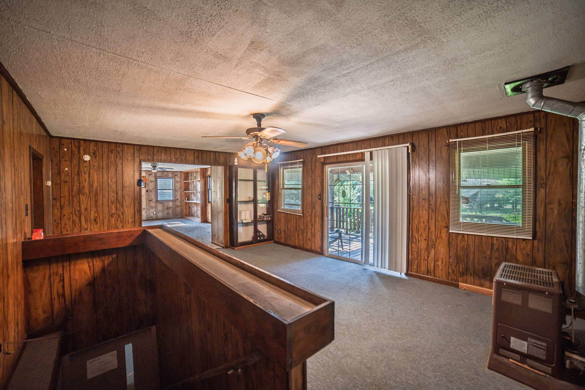 687 Reed Road Property Photo 5
