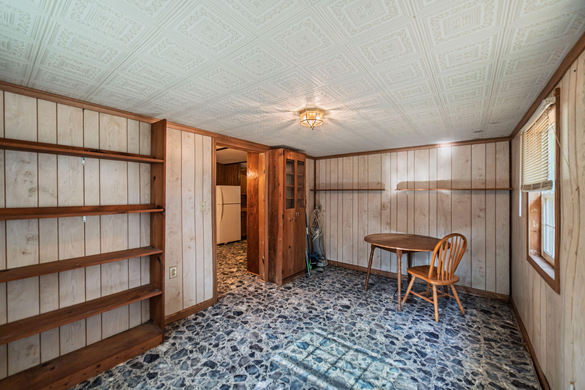 687 Reed Road Property Photo 12