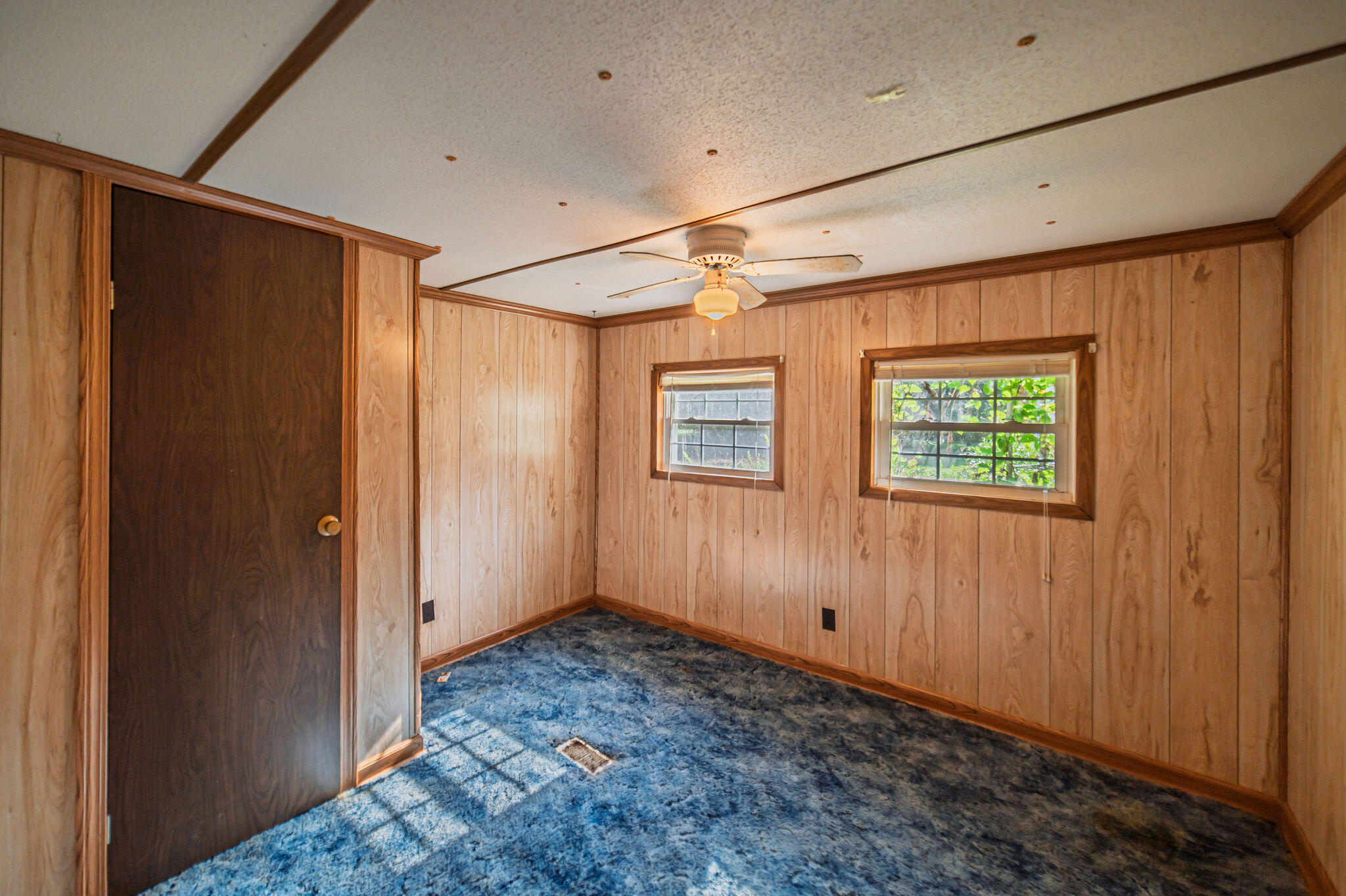 687 Reed Road Property Photo 13