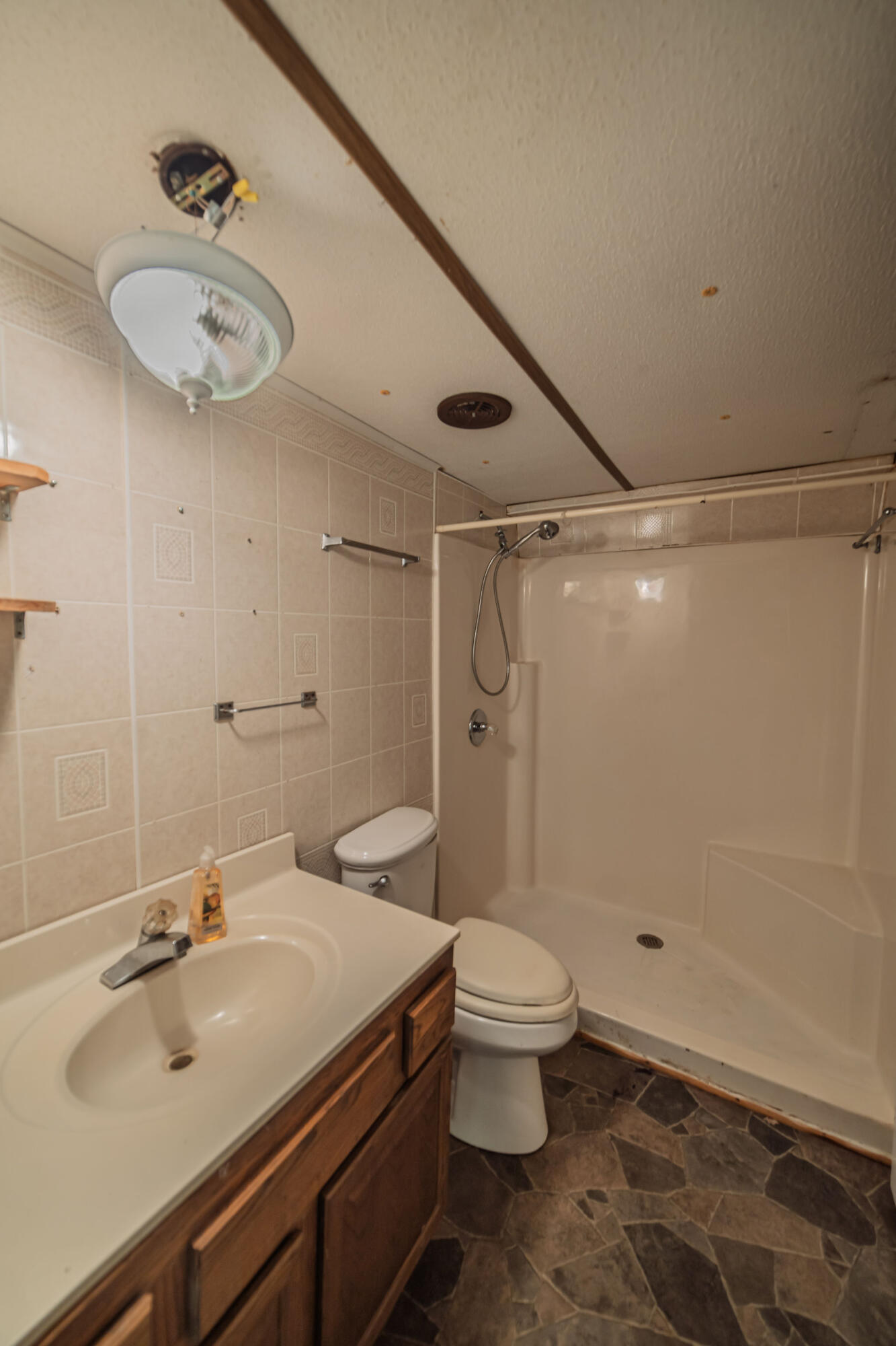687 Reed Road Property Photo 15