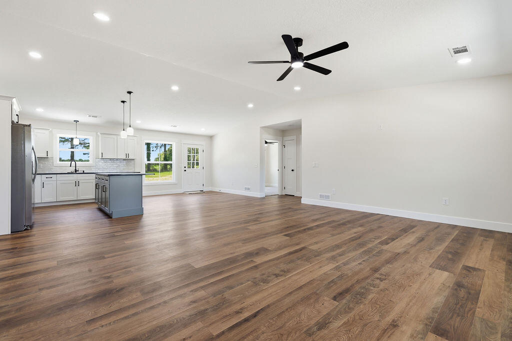 84 Drew Drive Property Photo 6