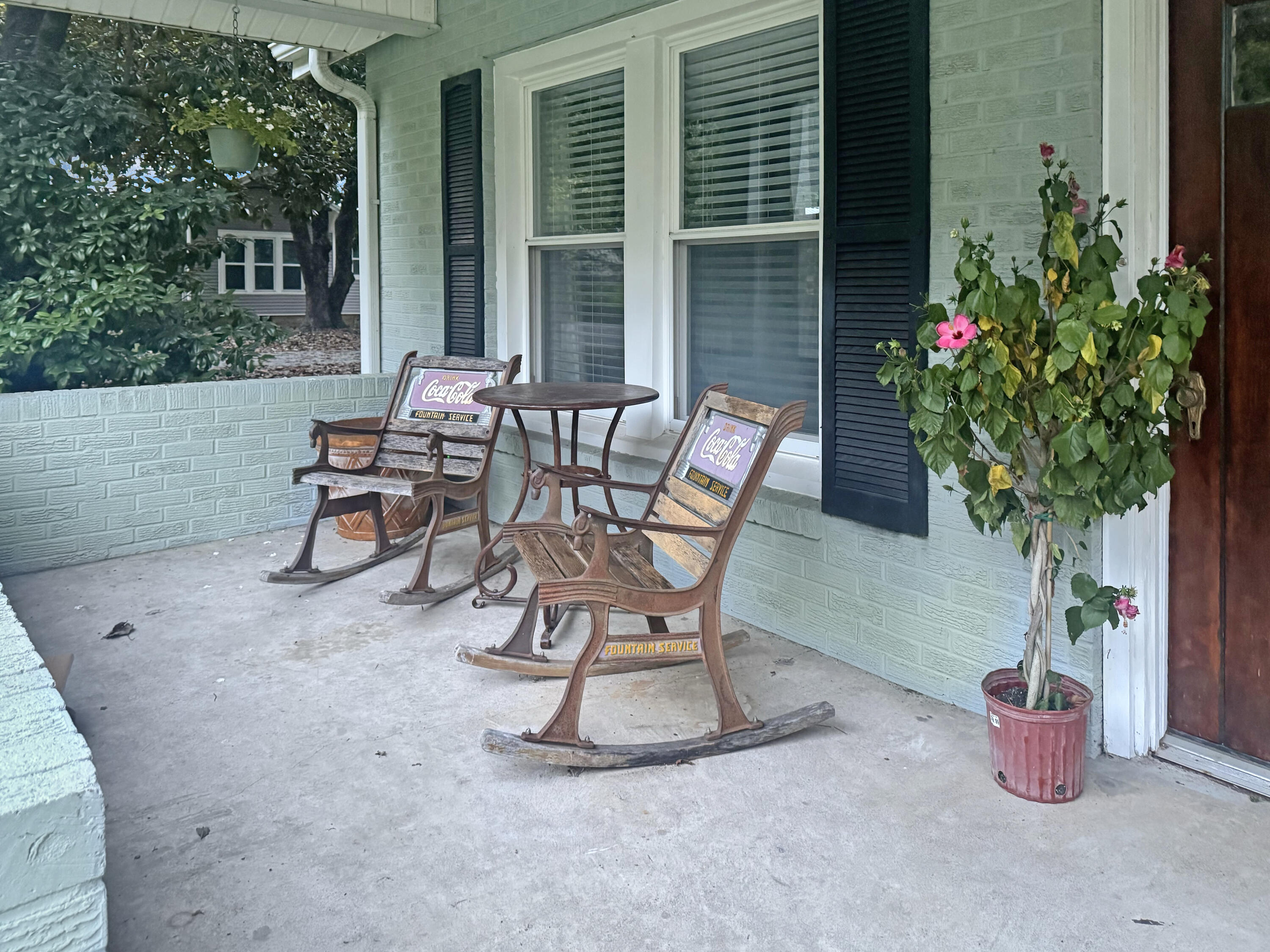 1558 Almo Road Property Photo 3