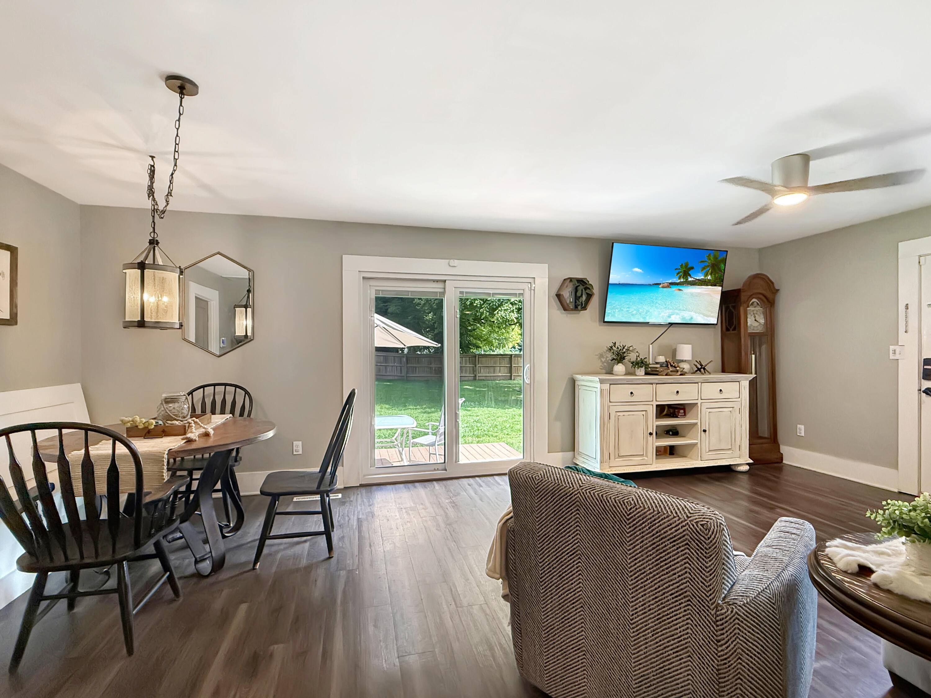 1558 Almo Road Property Photo 14
