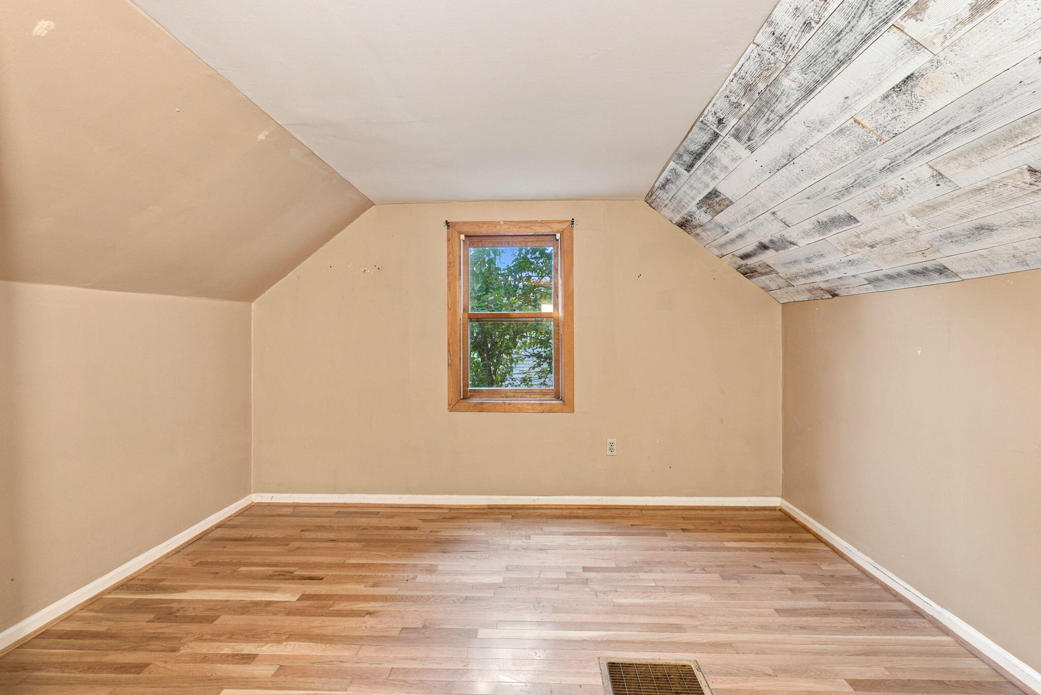 105 Mildred Court Property Photo 25