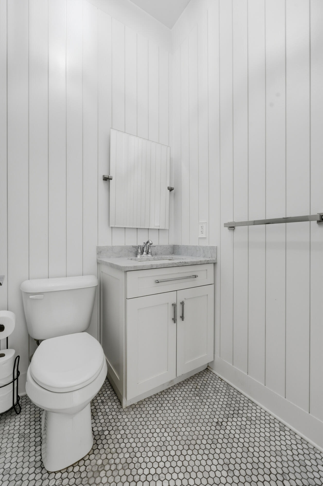 300 Prestwick Circle Property Photo 8