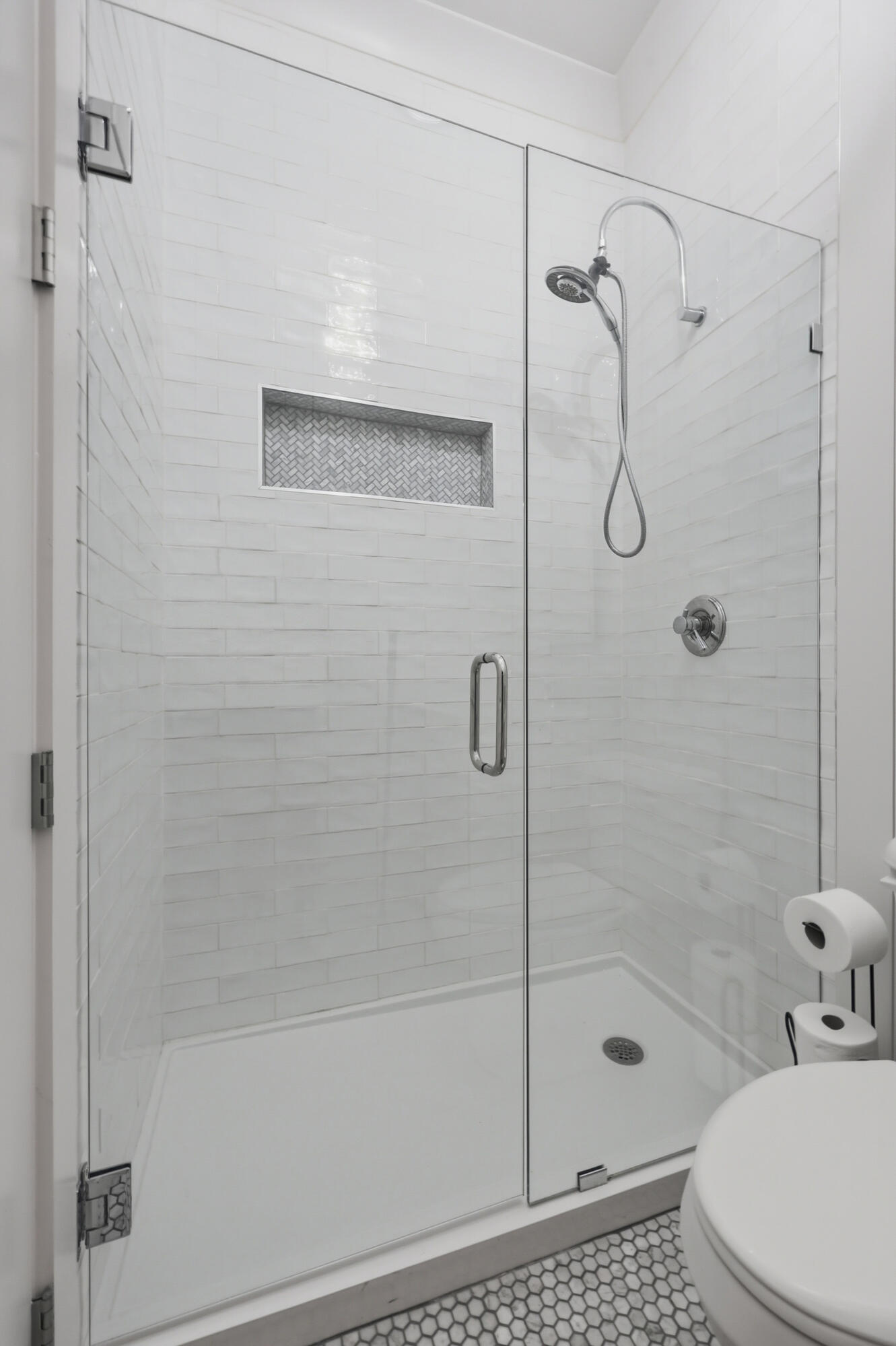 300 Prestwick Circle Property Photo 9