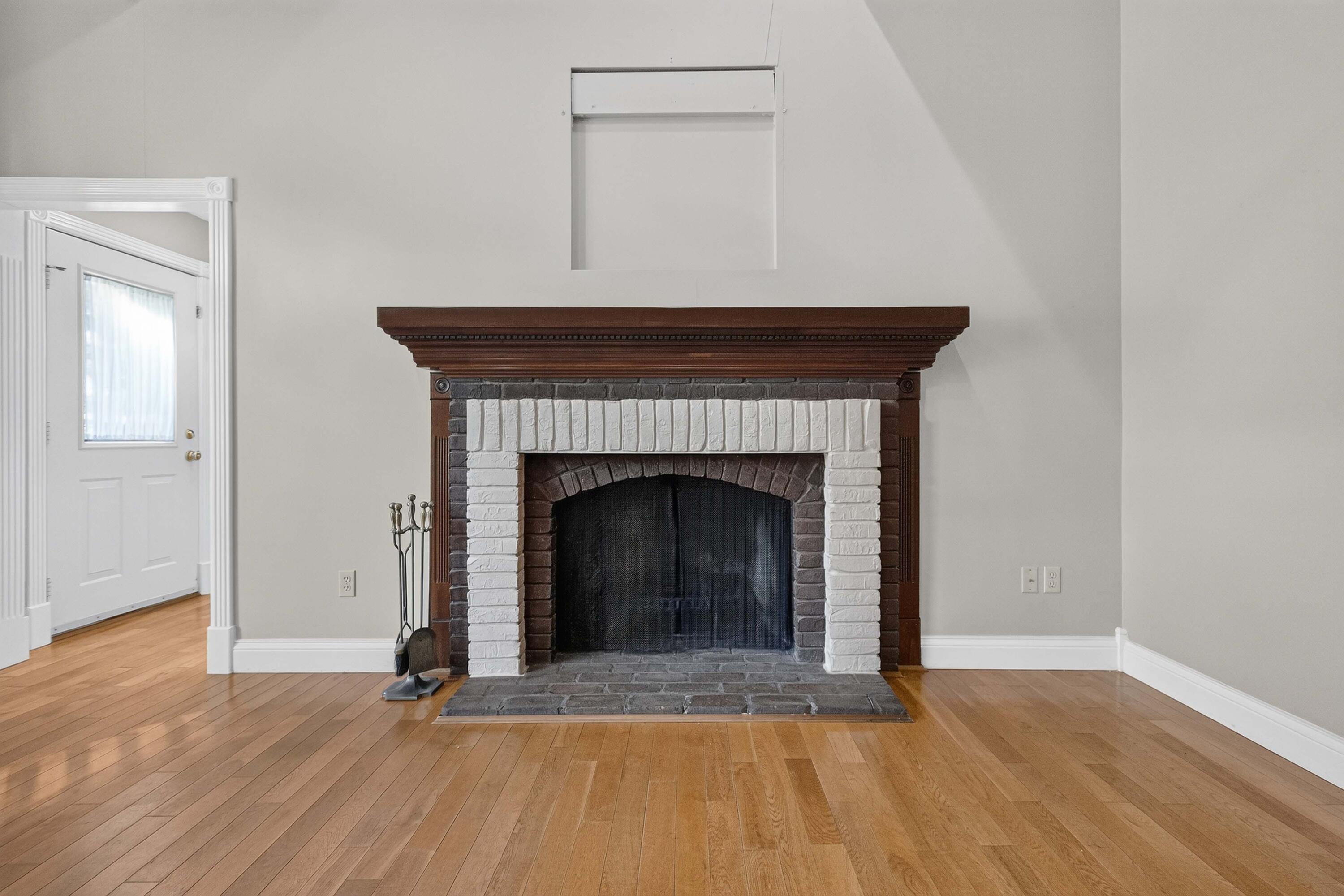 511 Branchwood Drive Property Photo 10