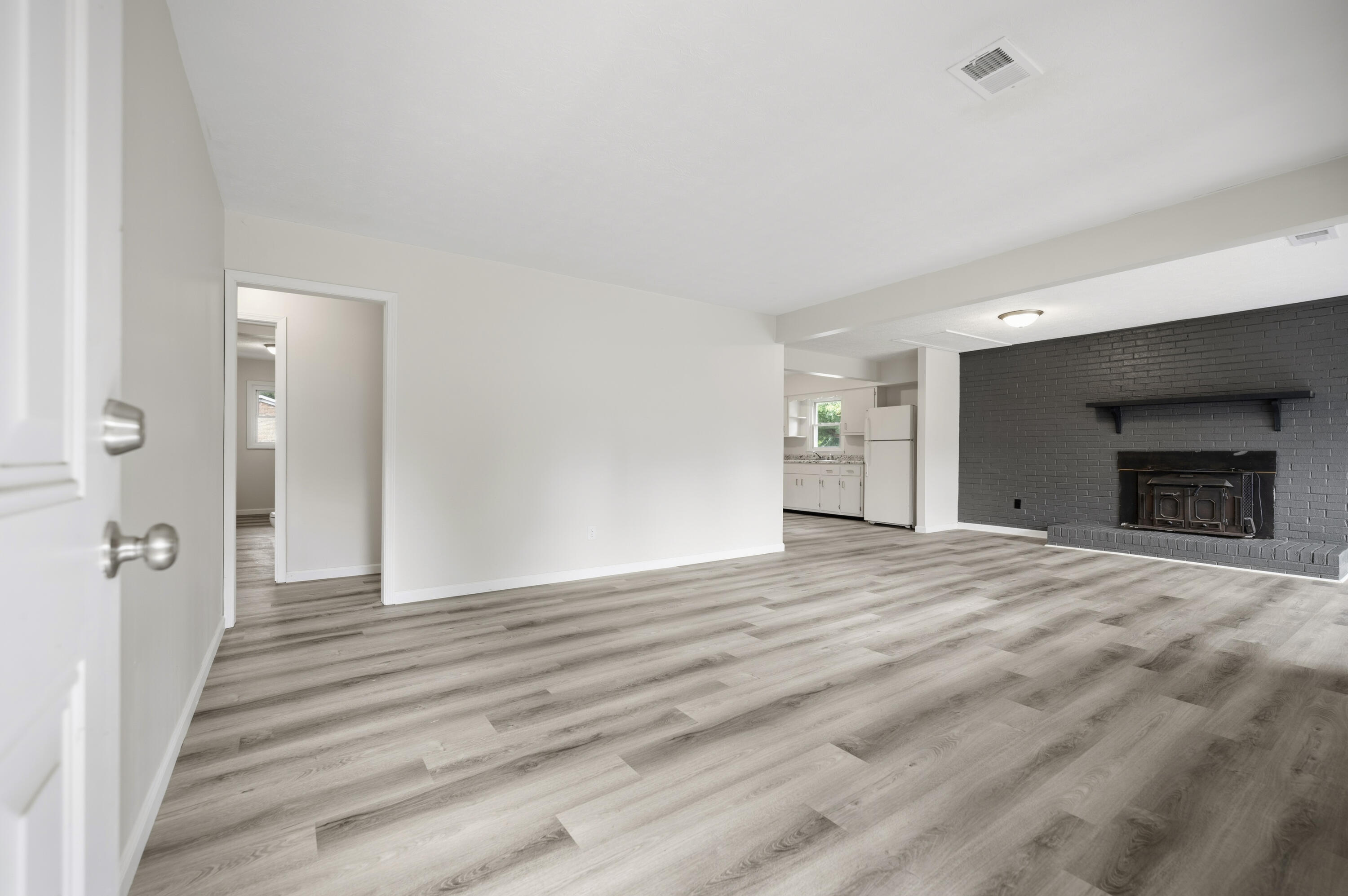 147 Mary Street Property Photo 3