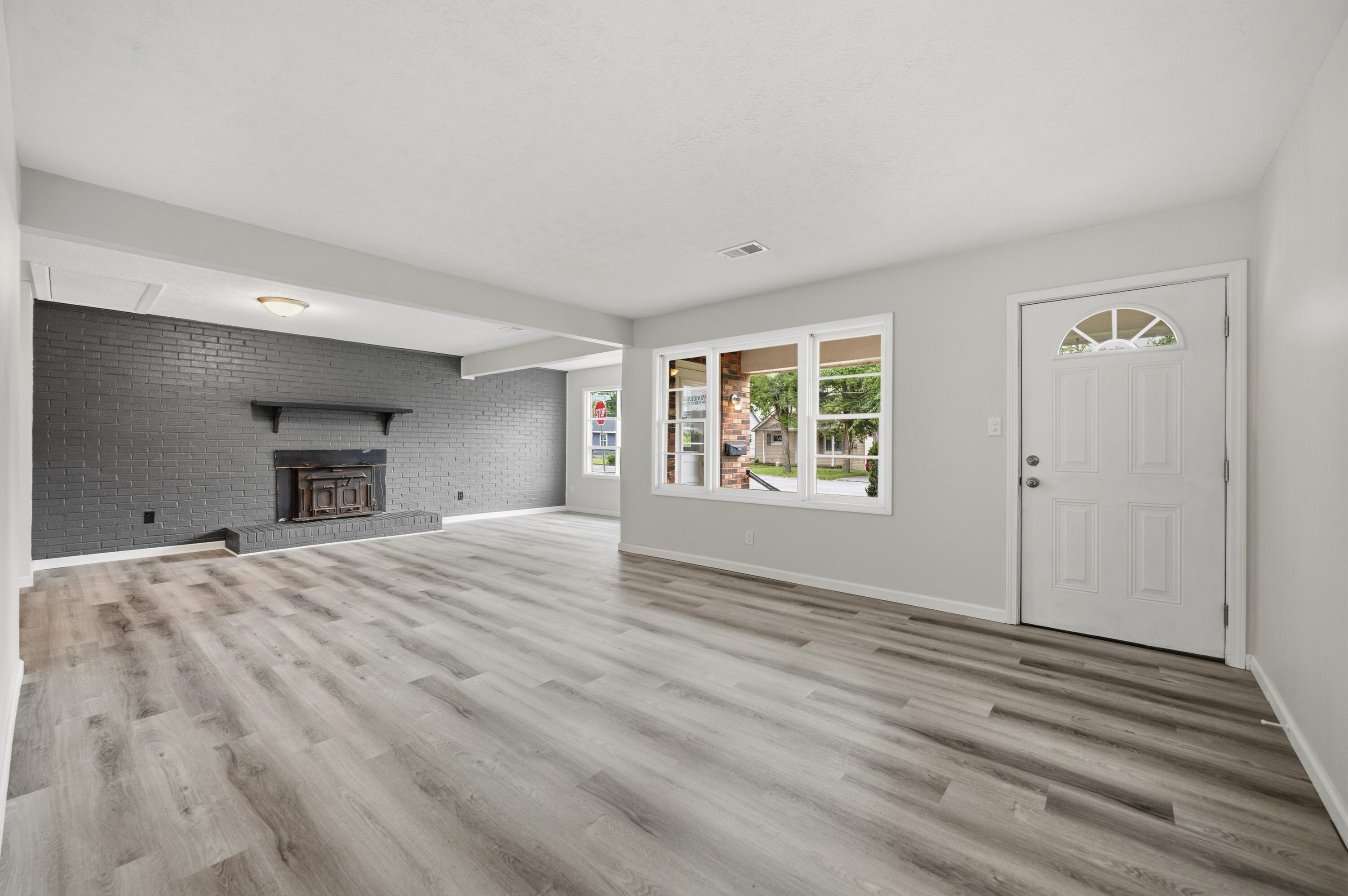 147 Mary Street Property Photo 4