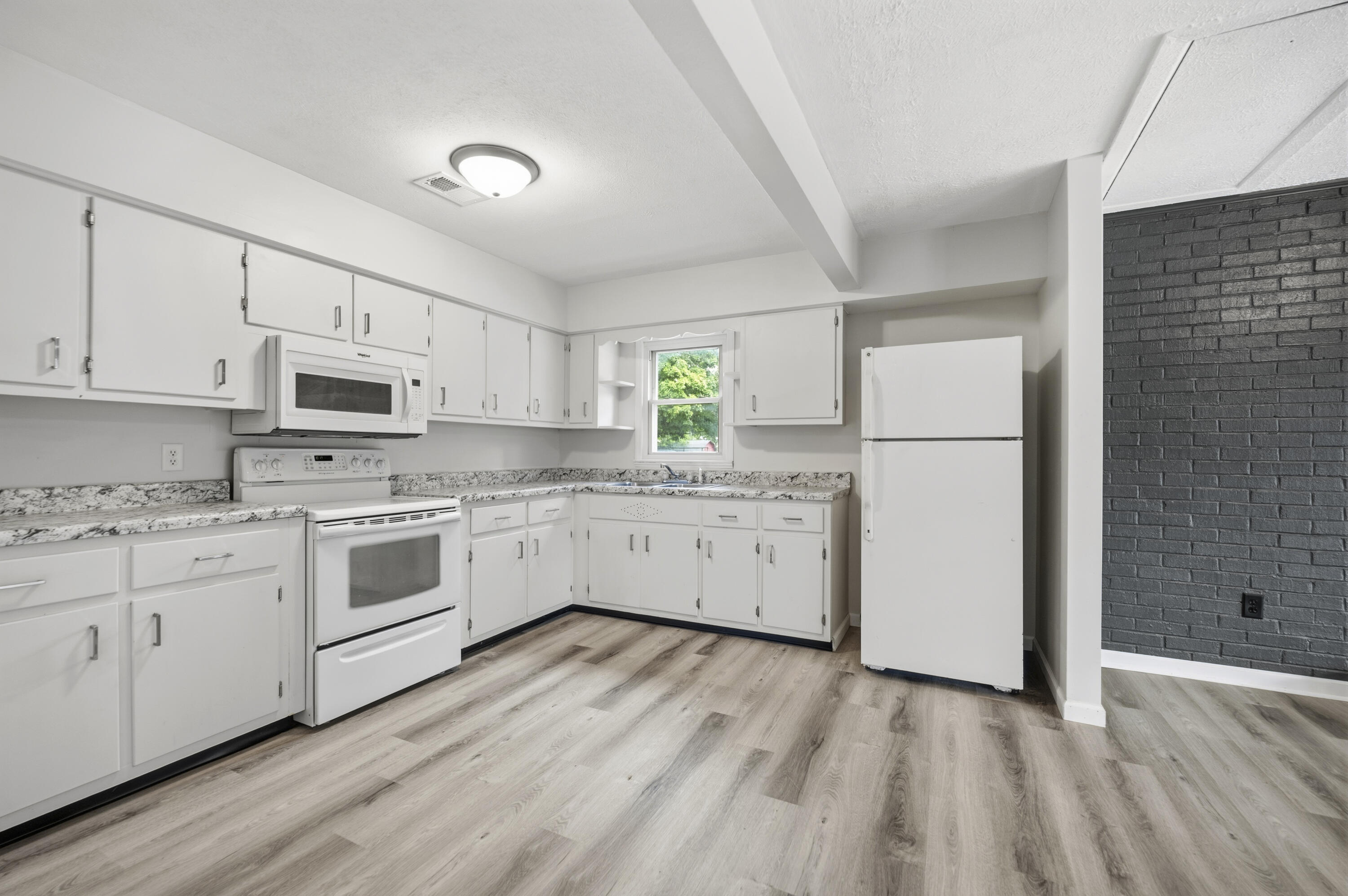 147 Mary Street Property Photo 10