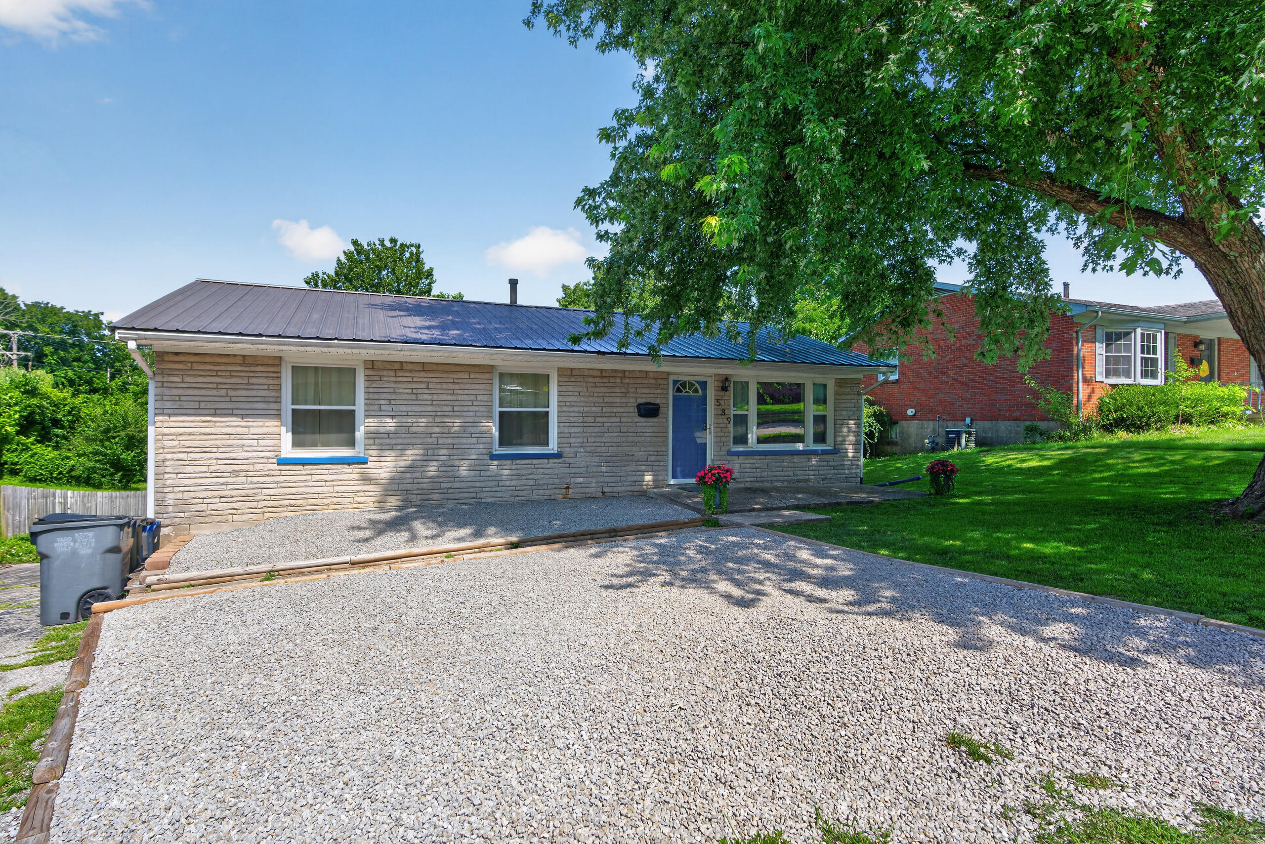 589 Plainview Road Property Photo 2