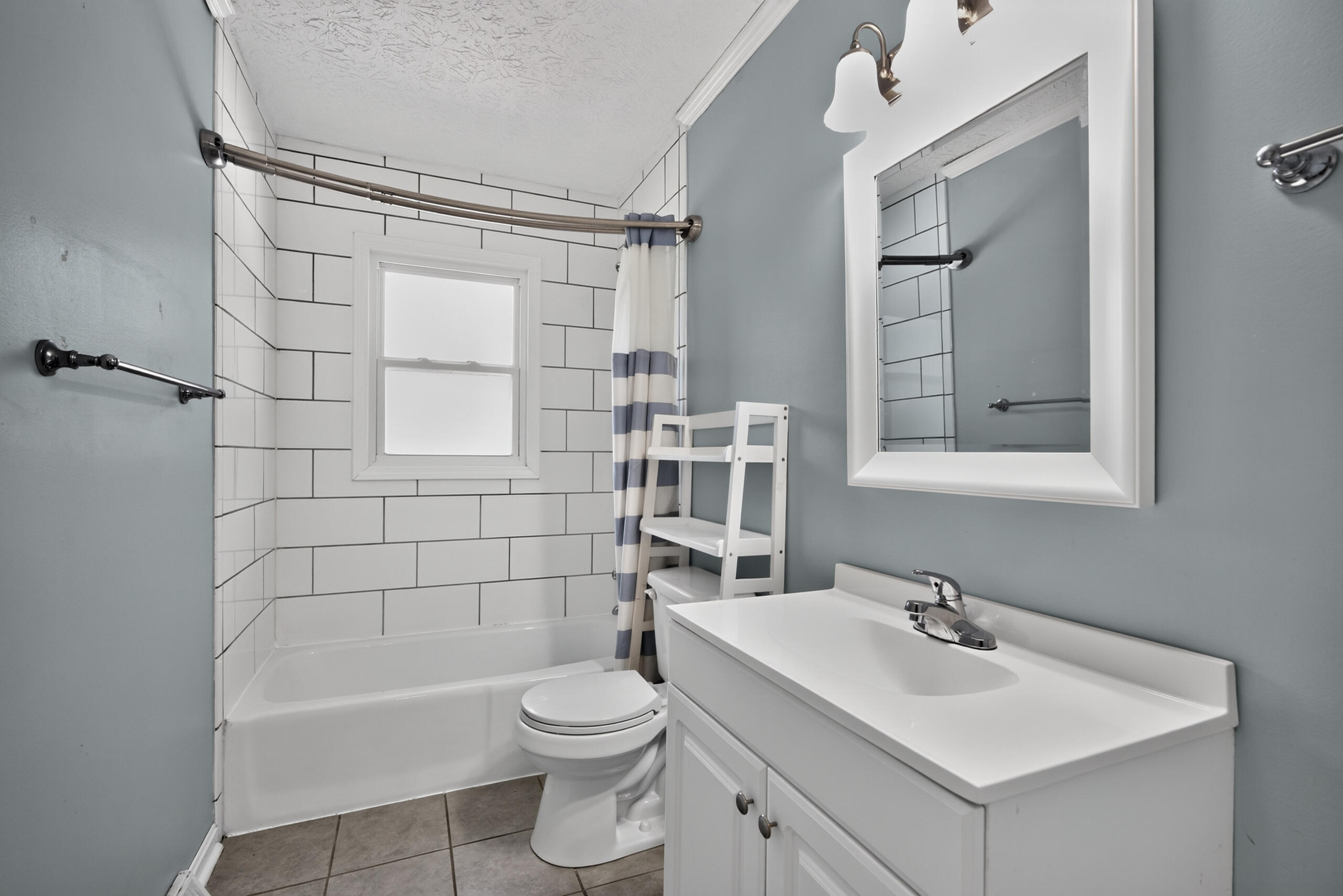 589 Plainview Road Property Photo 14