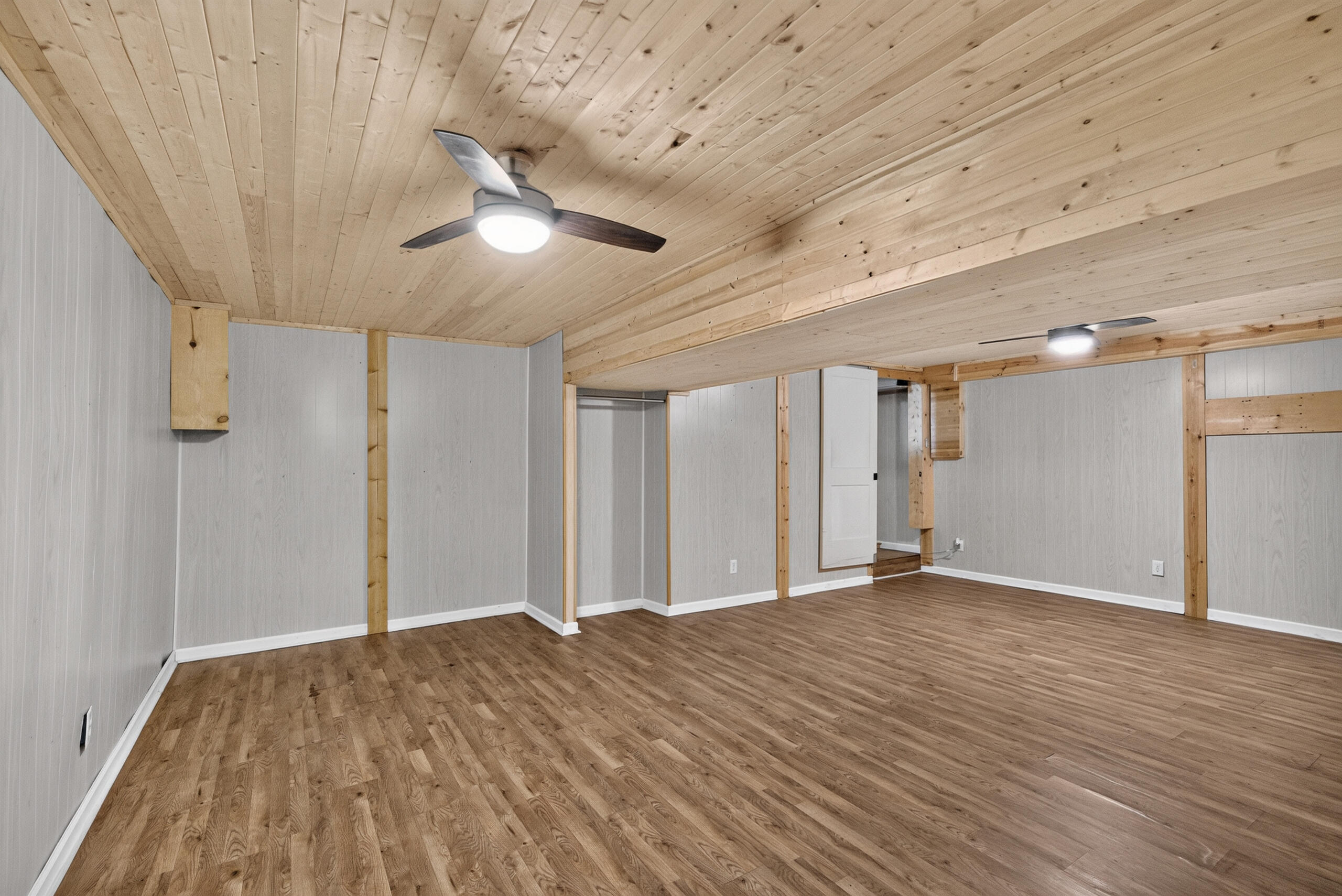 589 Plainview Road Property Photo 18