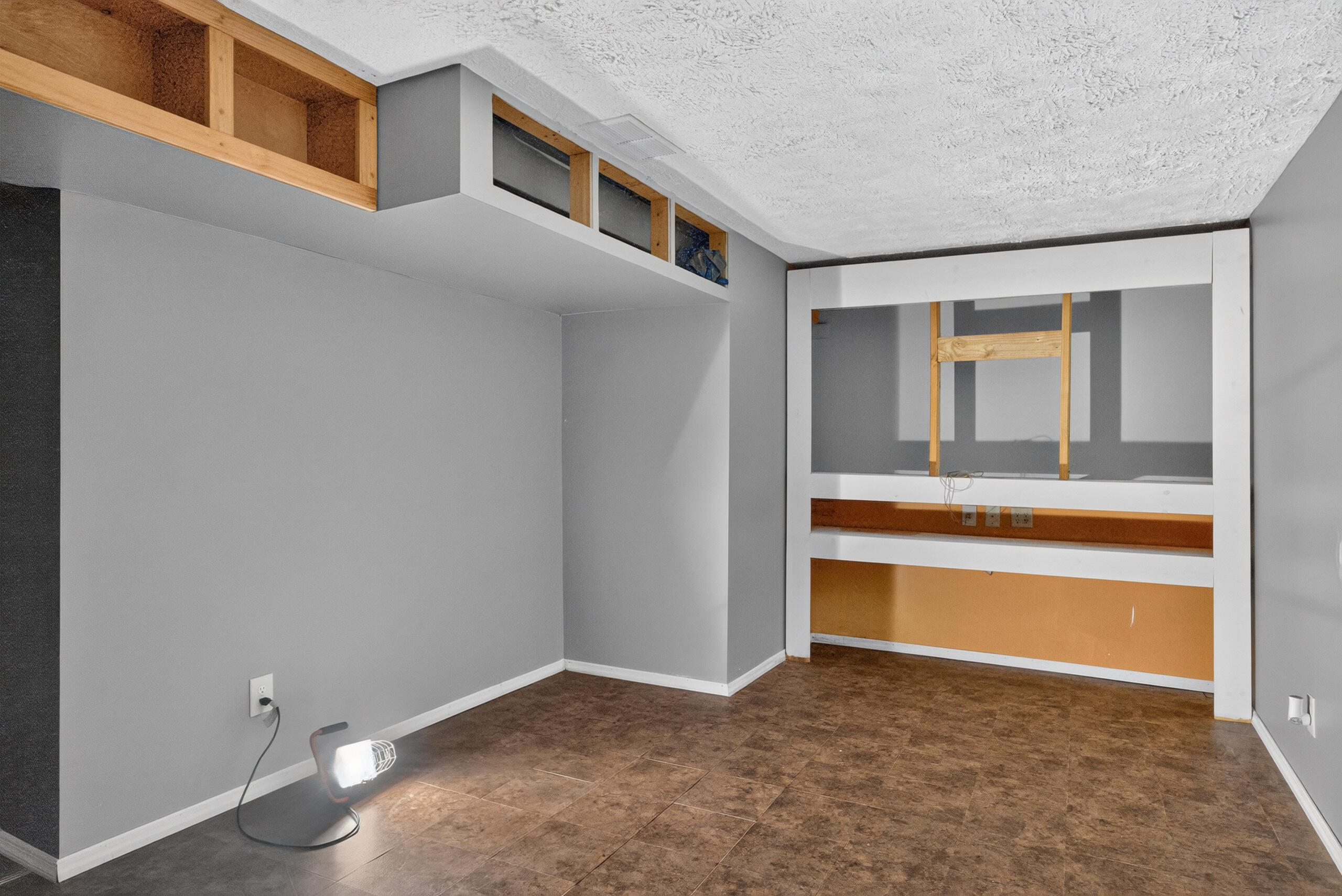 589 Plainview Road Property Photo 21