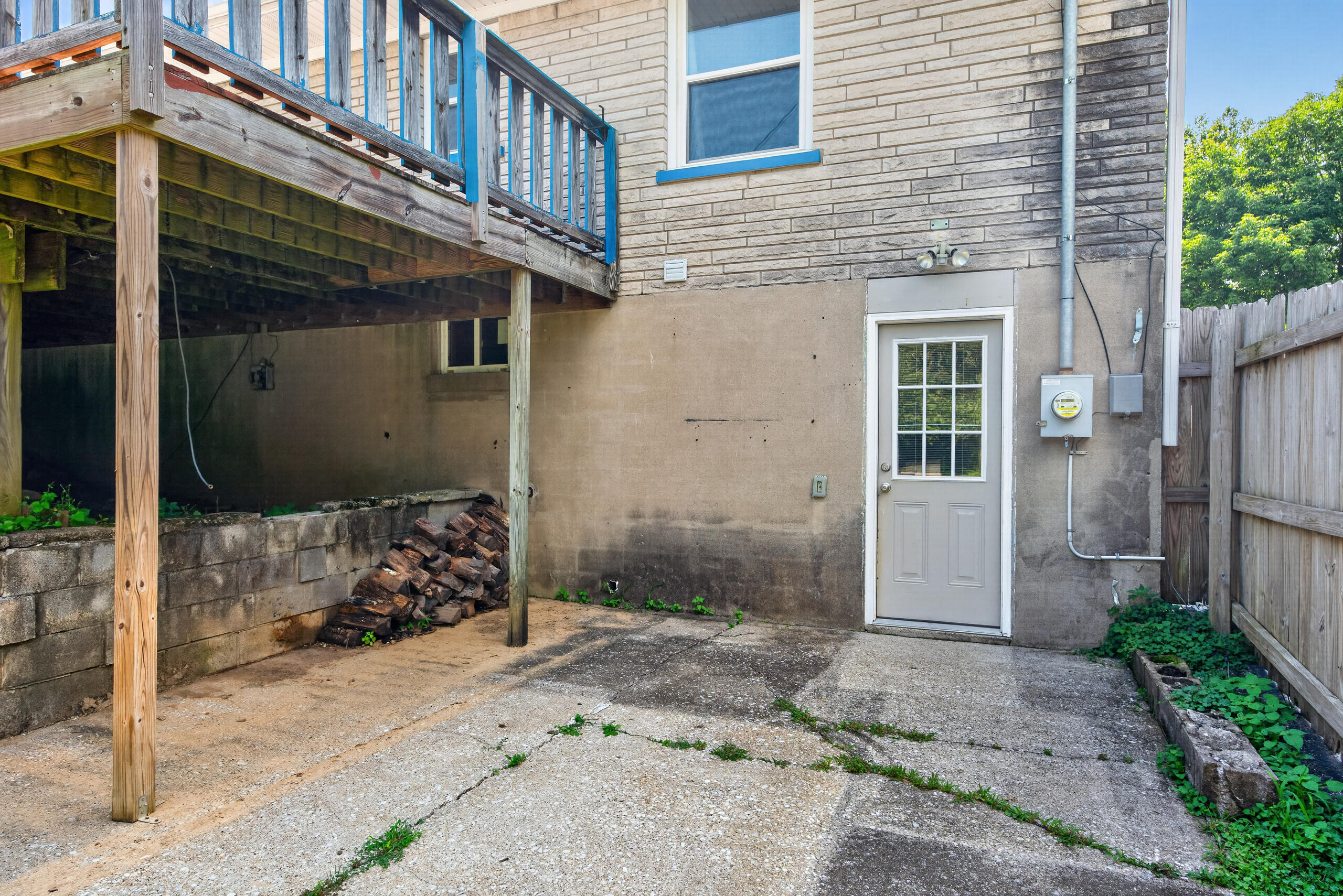 589 Plainview Road Property Photo 25
