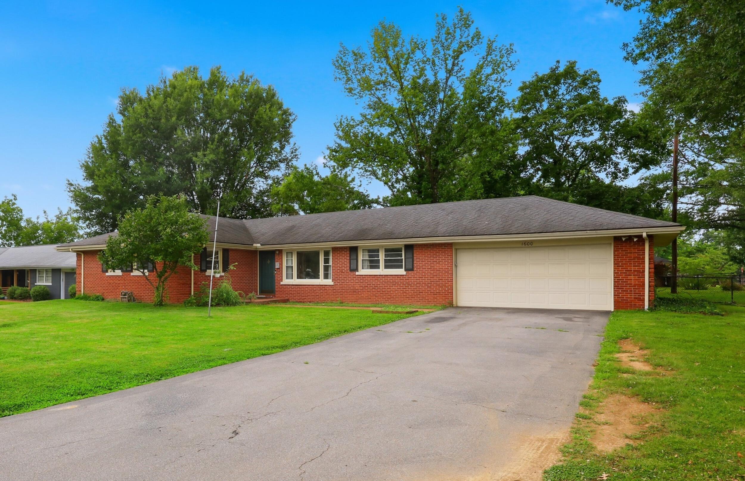 1600 Atlanta Drive Property Photo 2