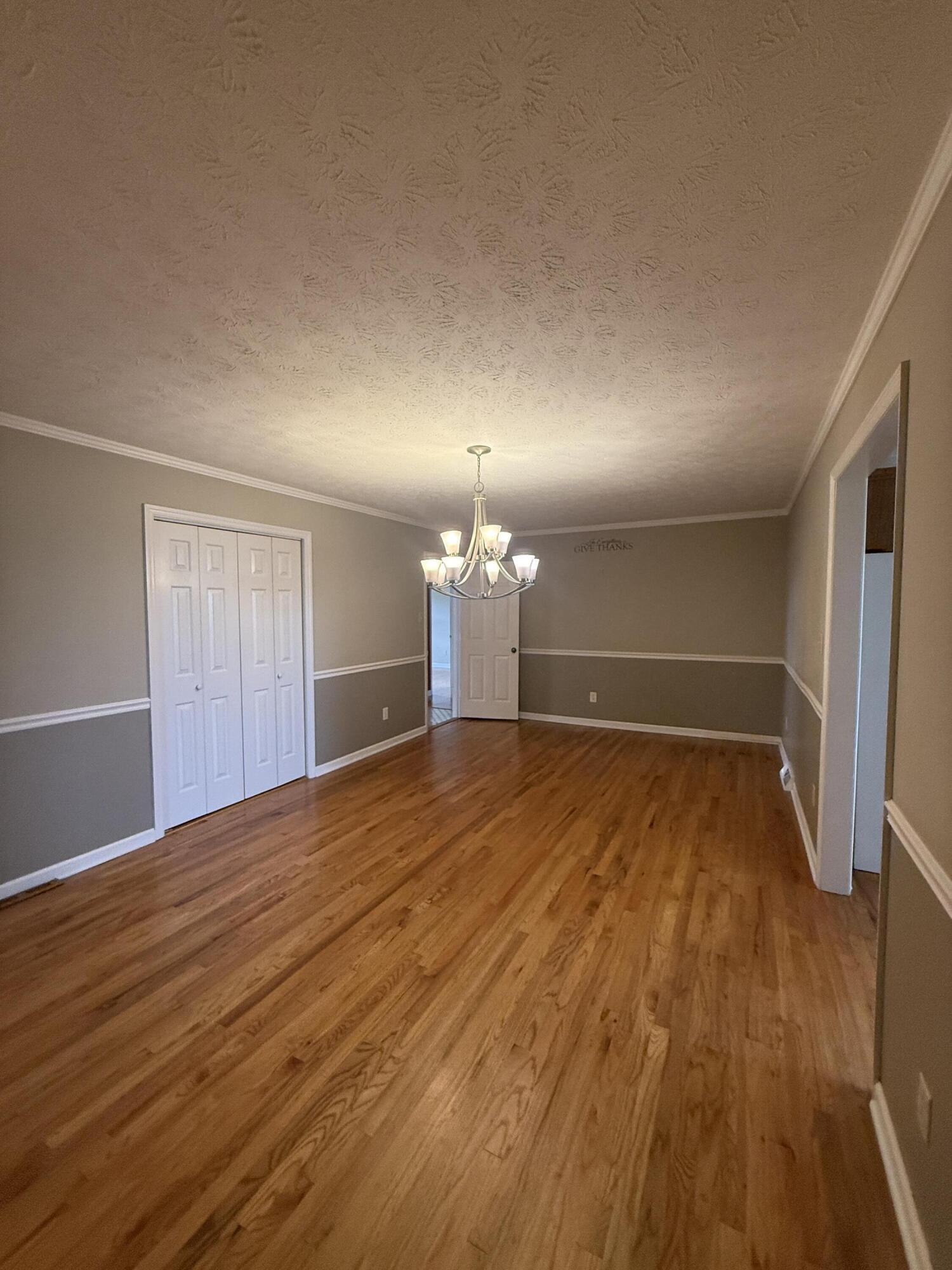 544 Hackett Pike Property Photo 8