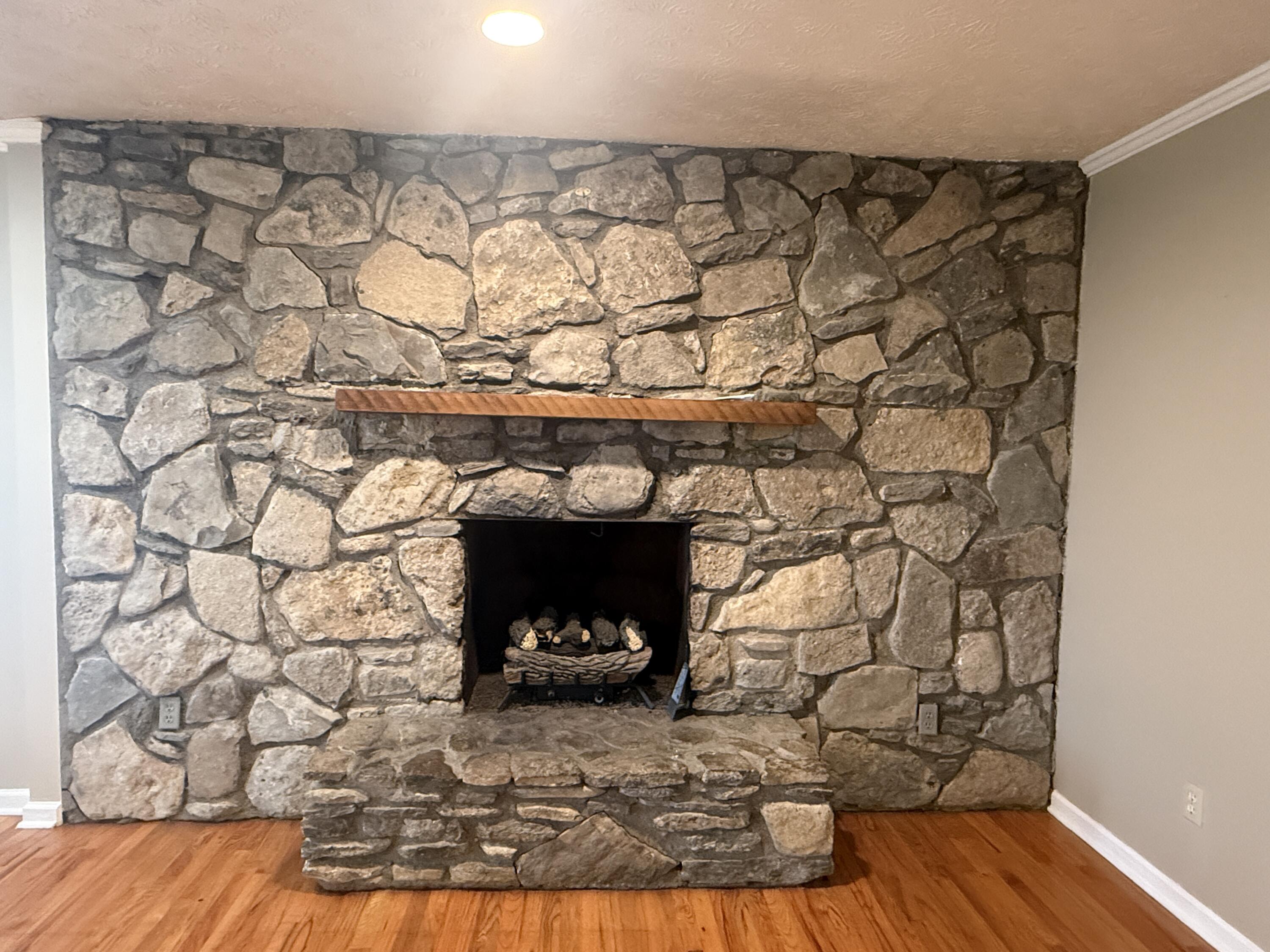 544 Hackett Pike Property Photo 12