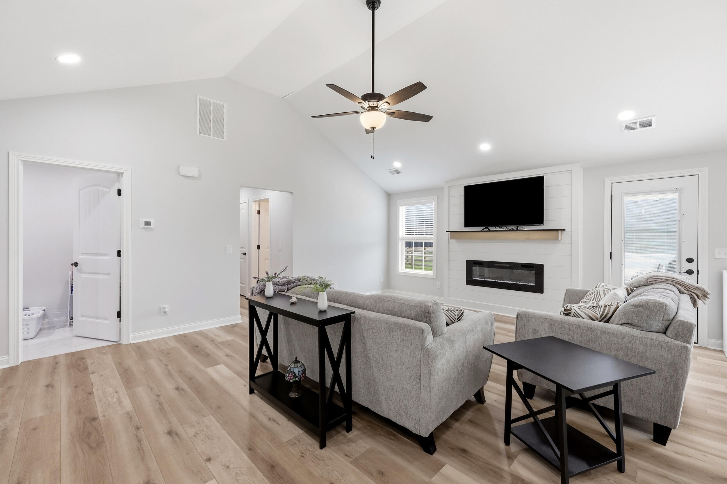 309 Mohegan Trail Property Photo 10