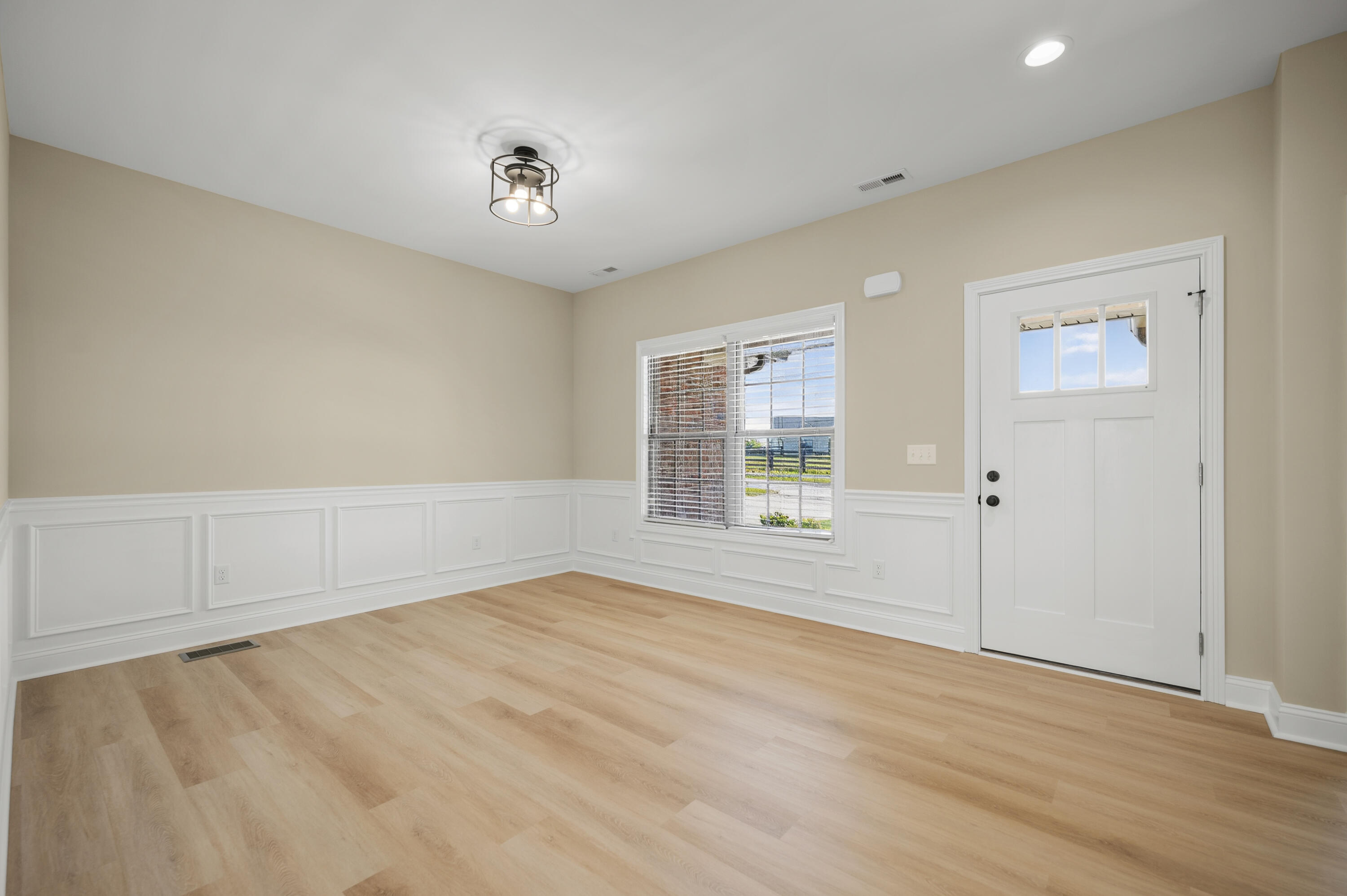 110 Cabela Drive Property Photo 4