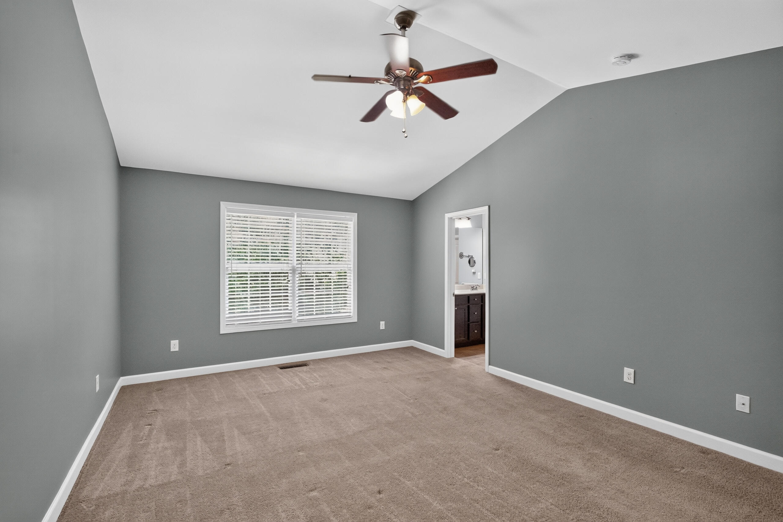 2013 Drummond Drive Property Photo 24