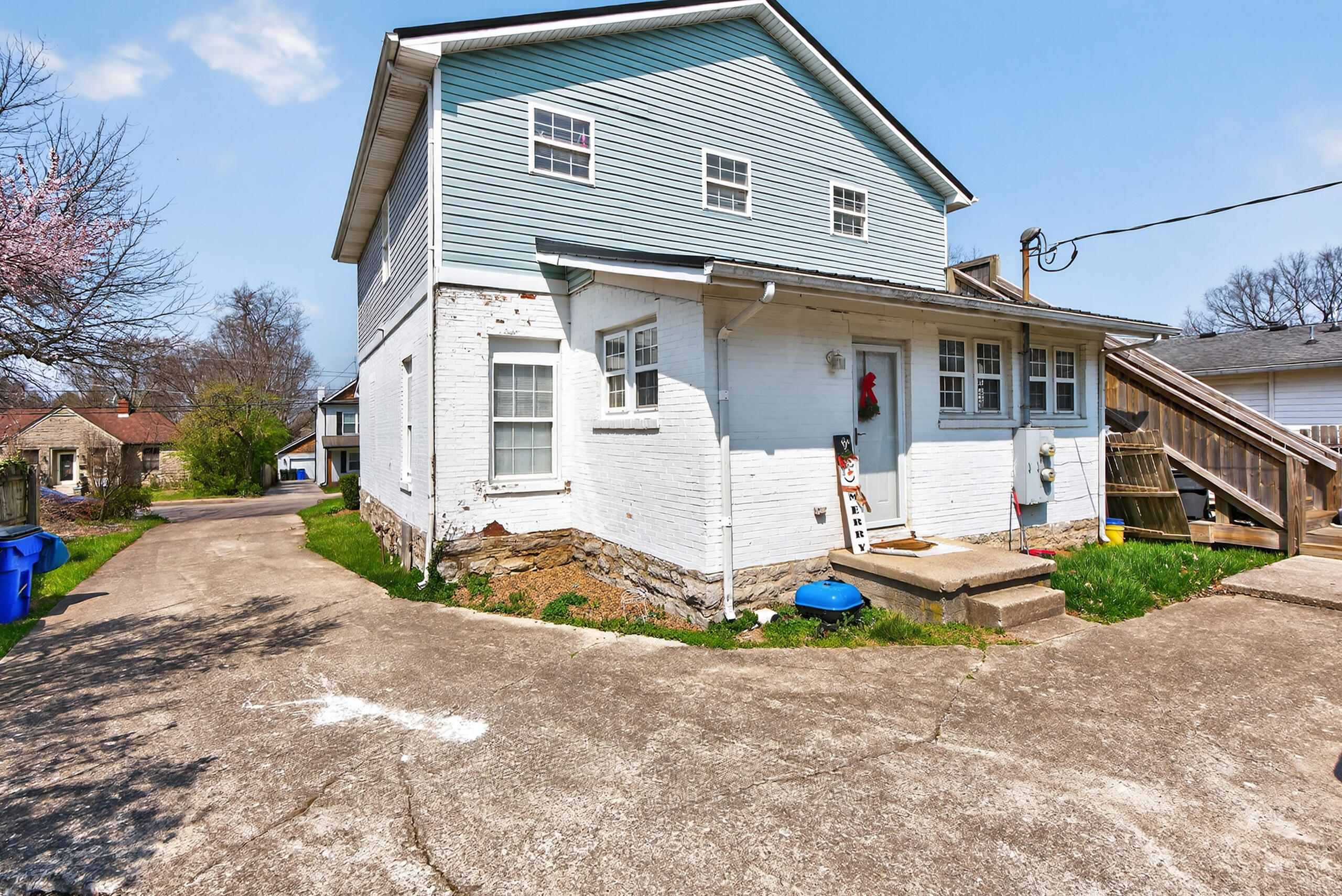 270 Sherman Avenue Property Photo 26